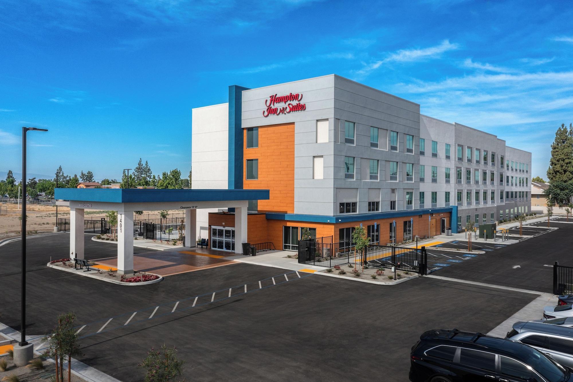 Vista Exterior Hampton Inn & Suites Bakersfield Central