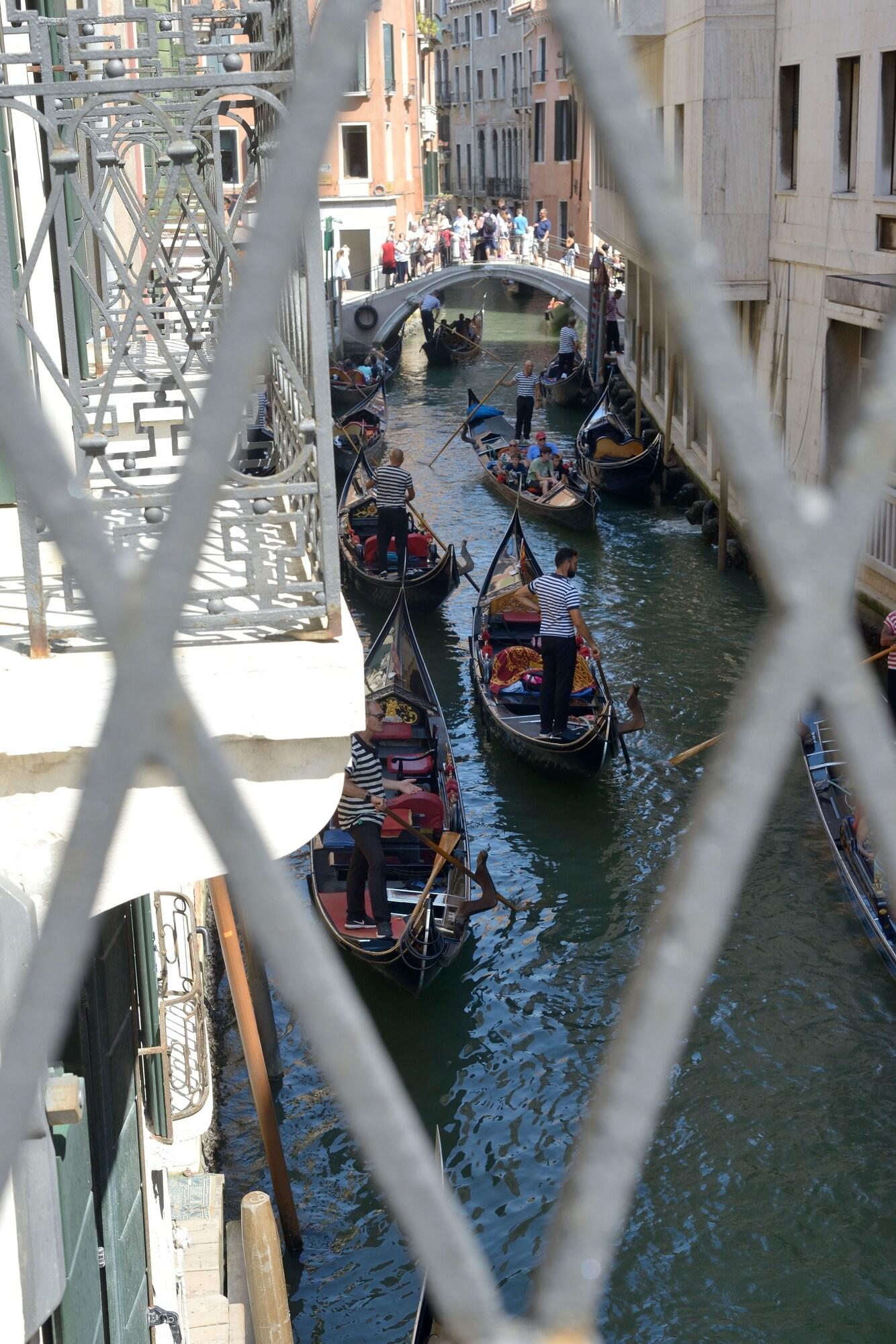 Vista Exterior Corte Barozzi Venice Suites