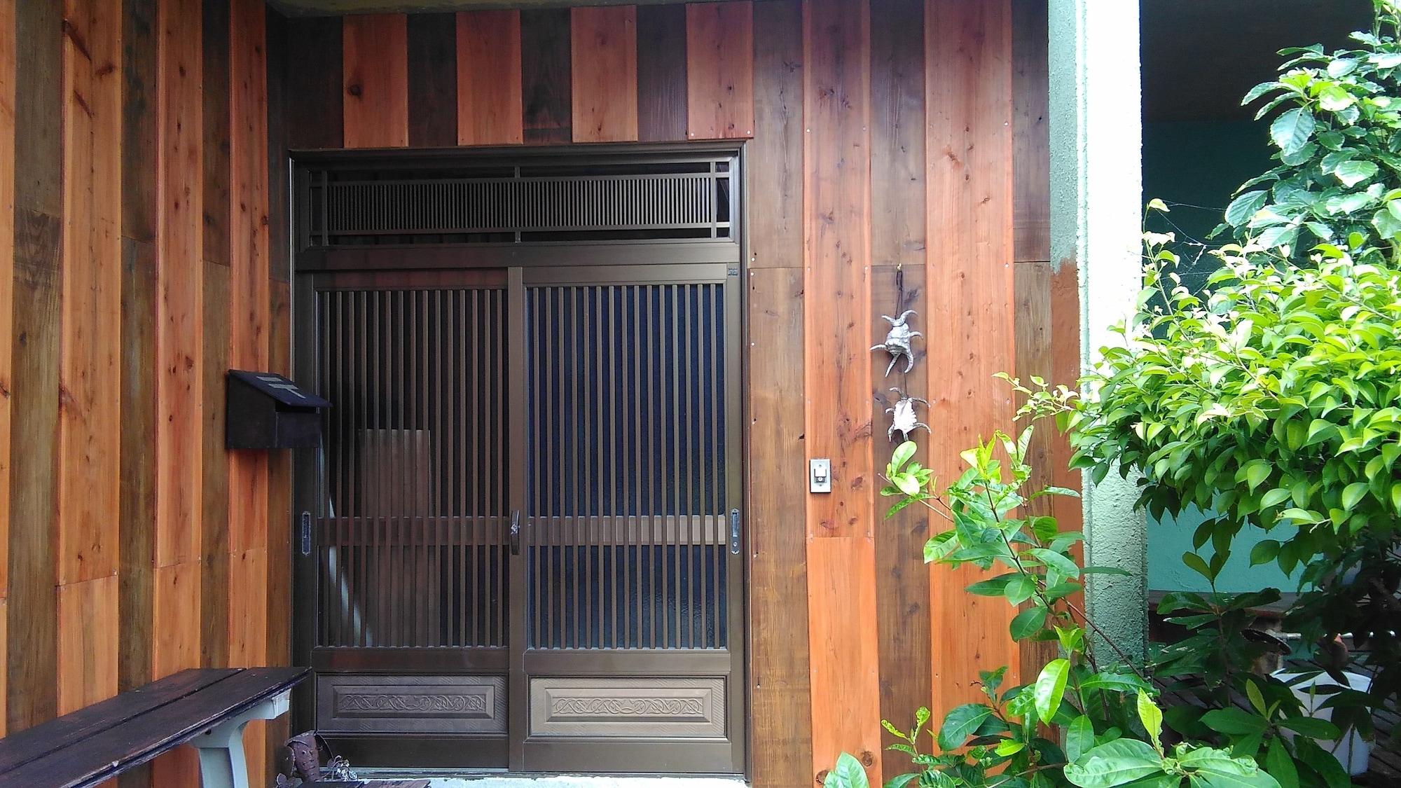 Vista Exterior Hotel Hibiscus - Hostel