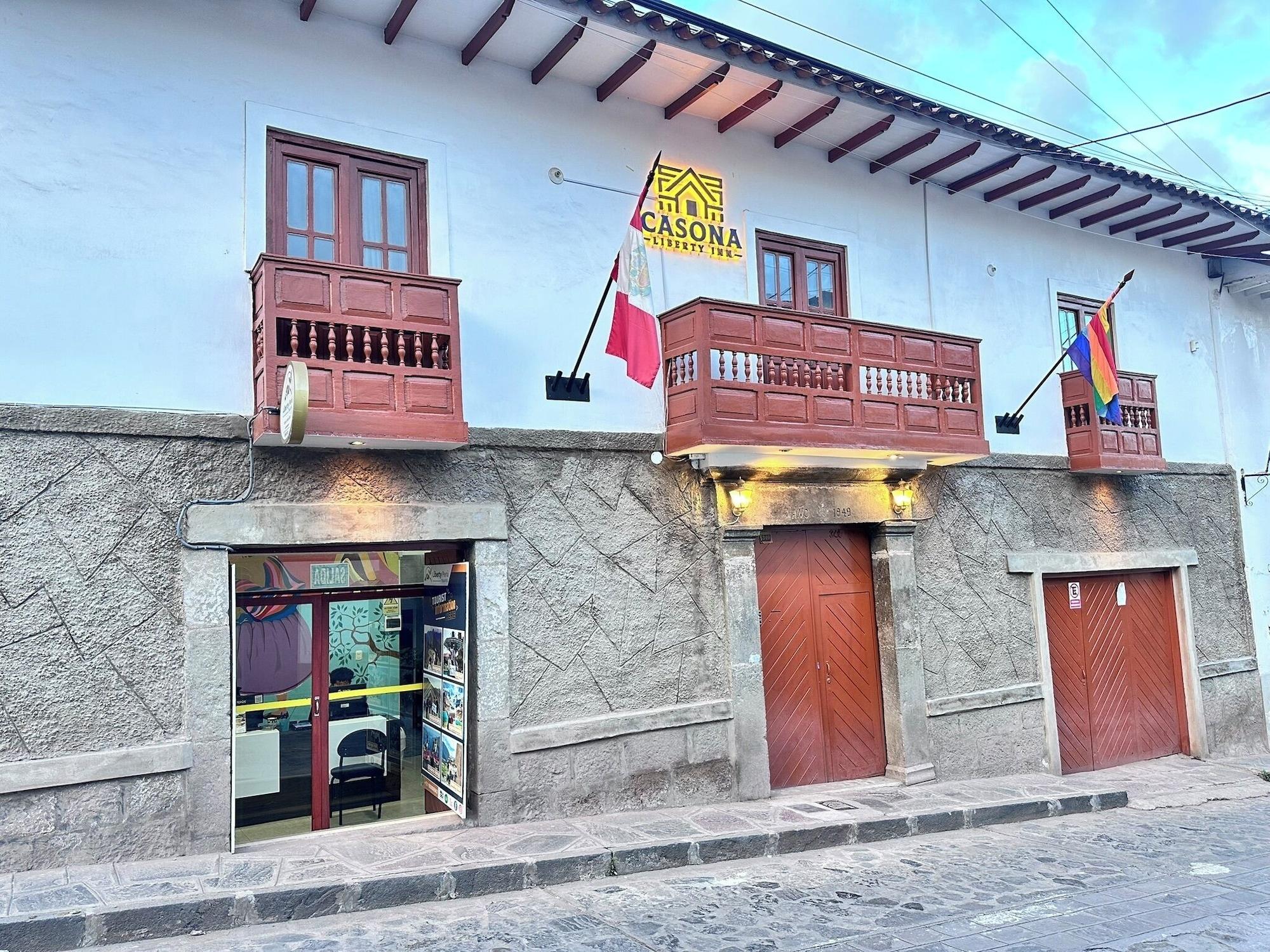 Vista Exterior Casona Libertrek Inn