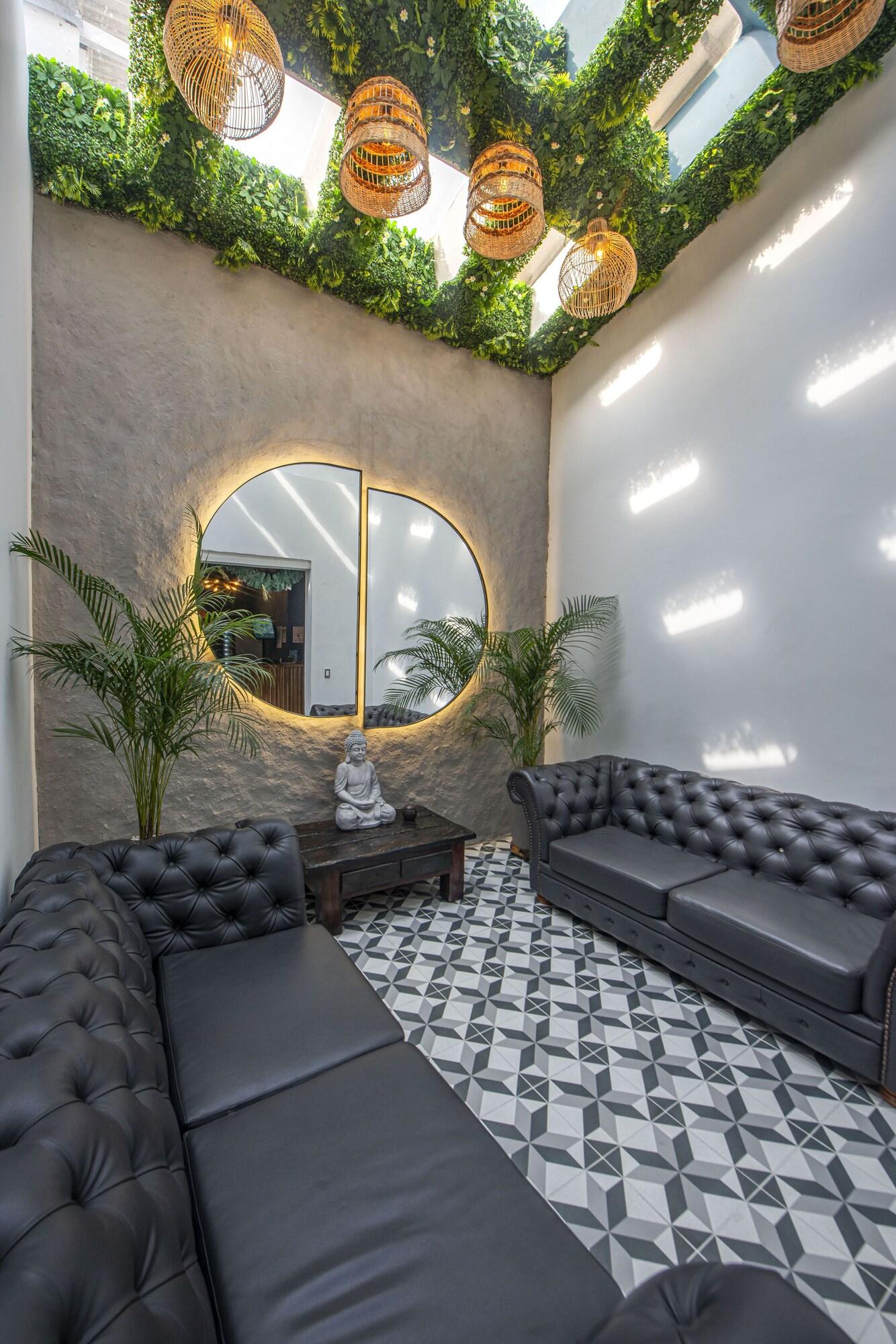 Vista Lobby HOTEL  BALI AT POBLADO