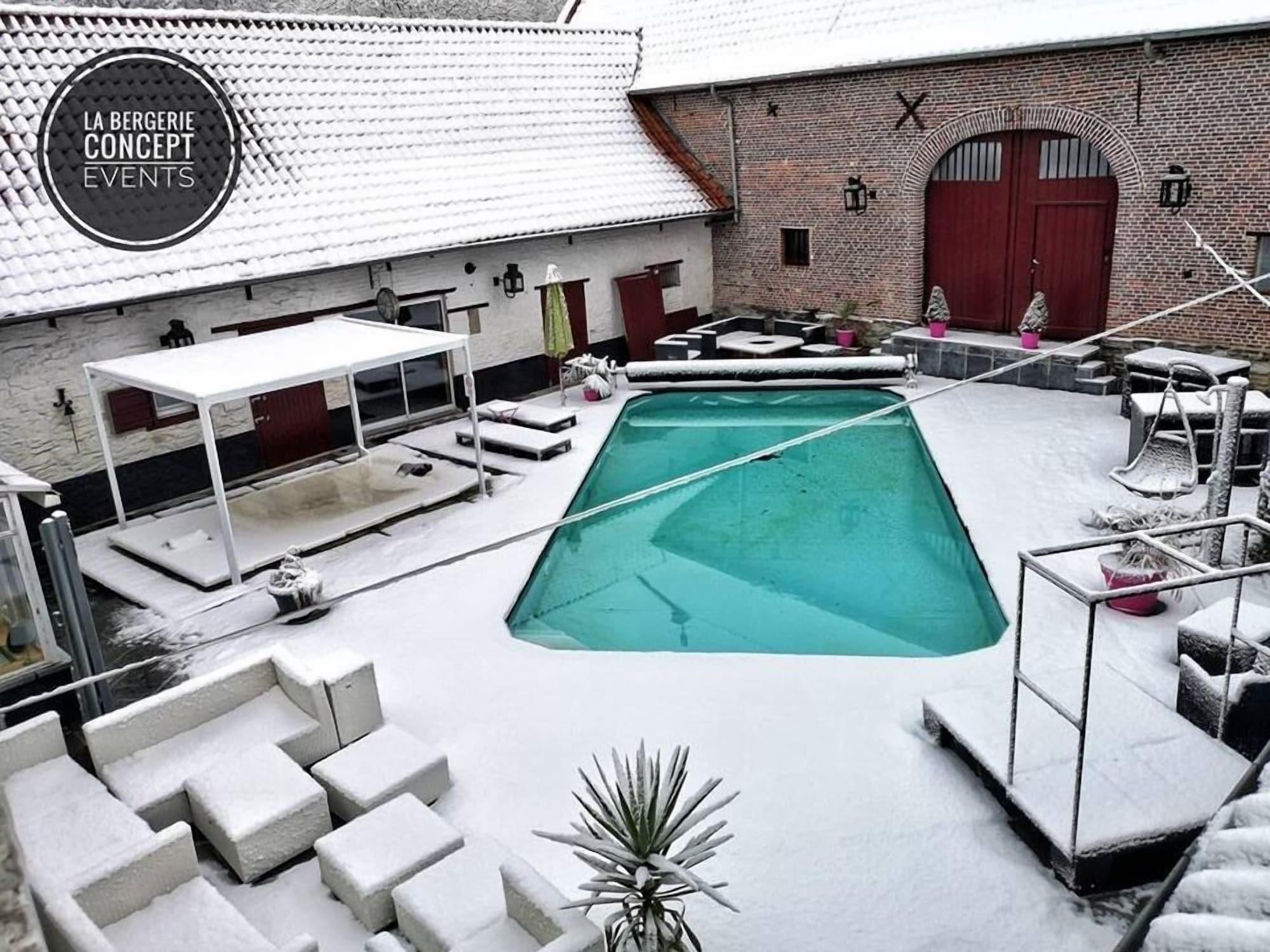 Vista Exterior La Bergerie - Concept Events