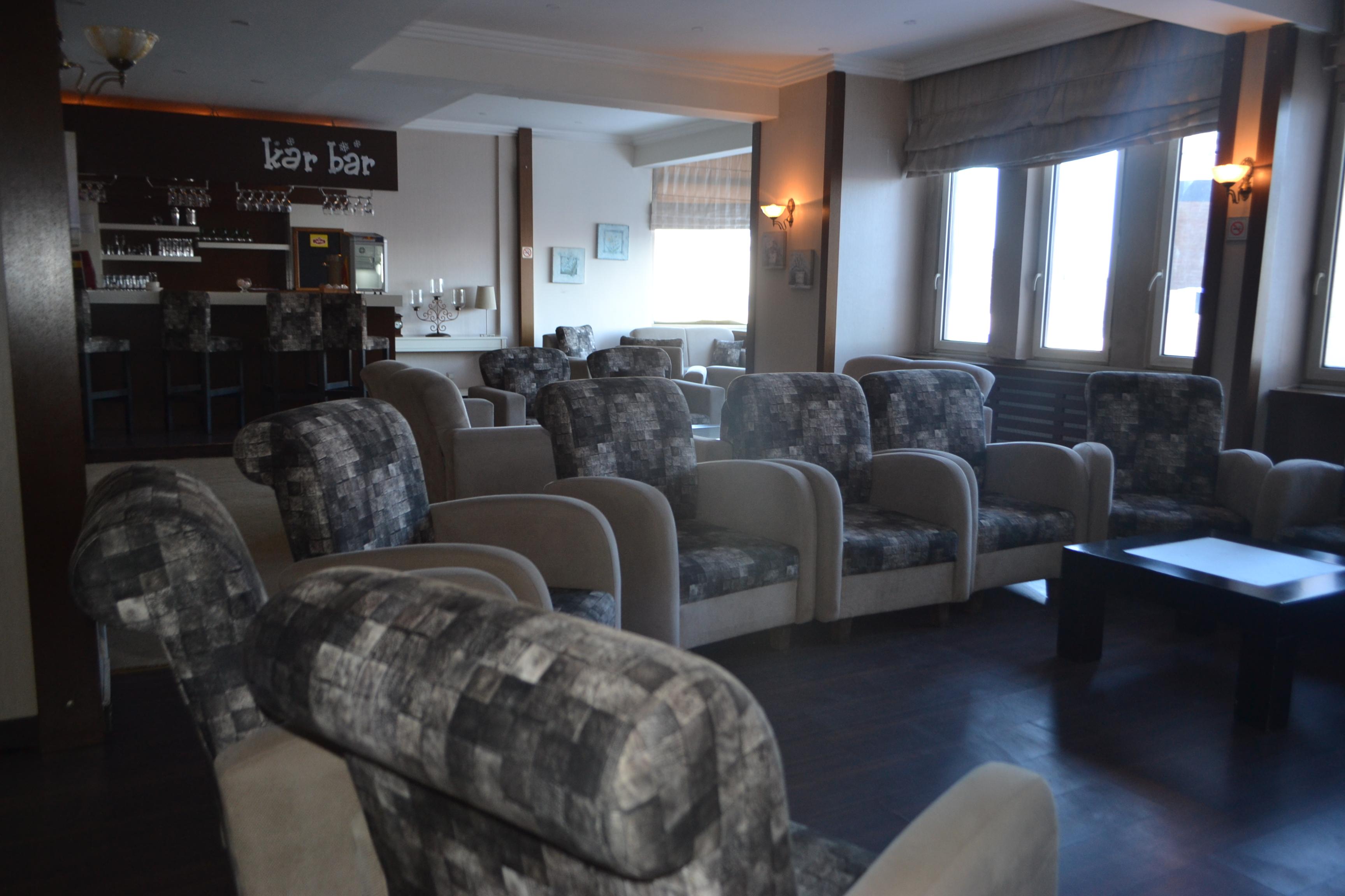 Bar/Salón Kar Otel