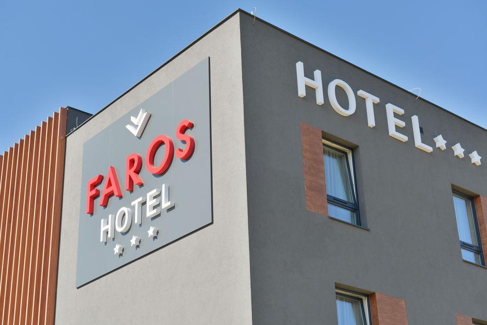 Vista Exterior Hotel Faros