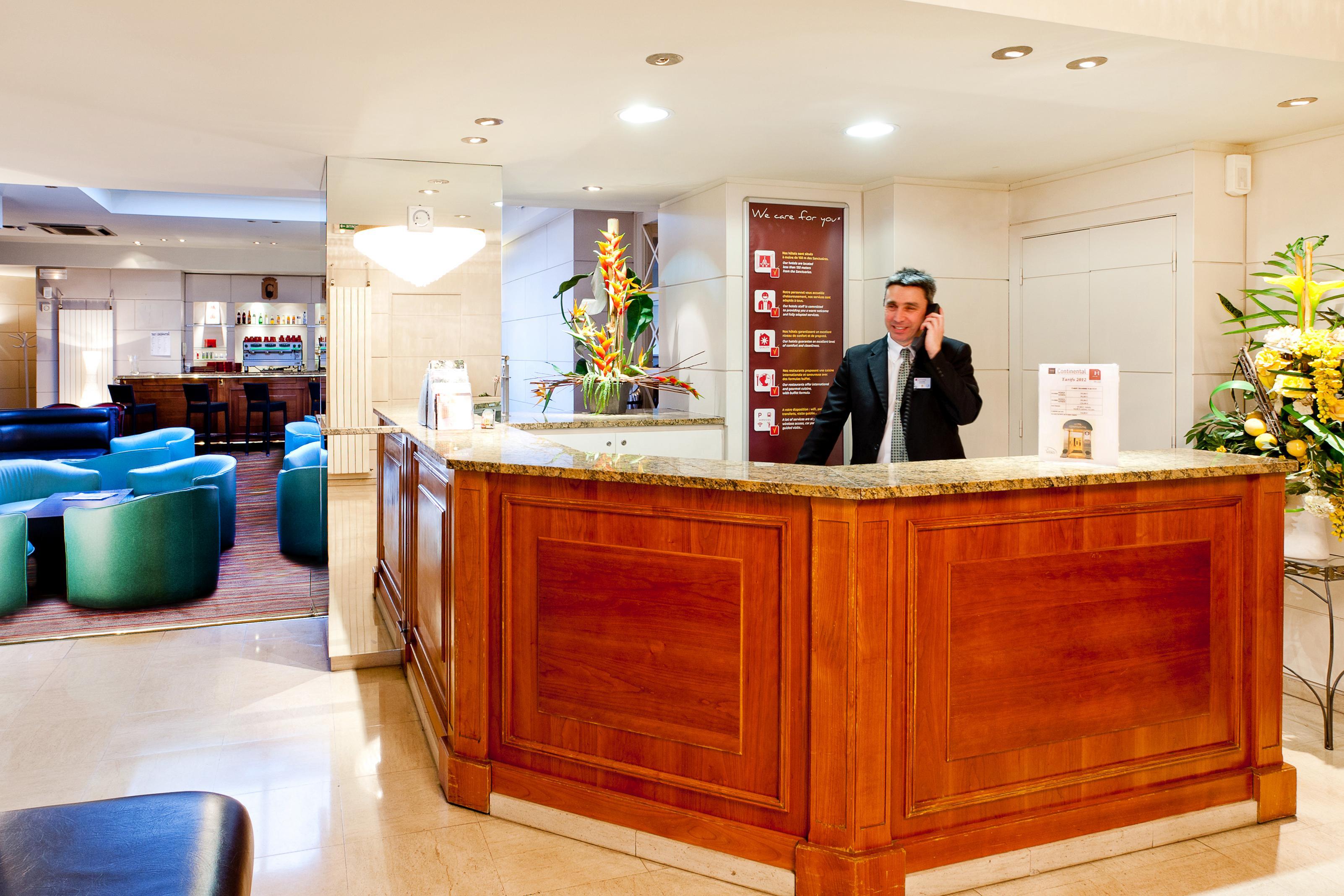 Vista Lobby Hotel Continental