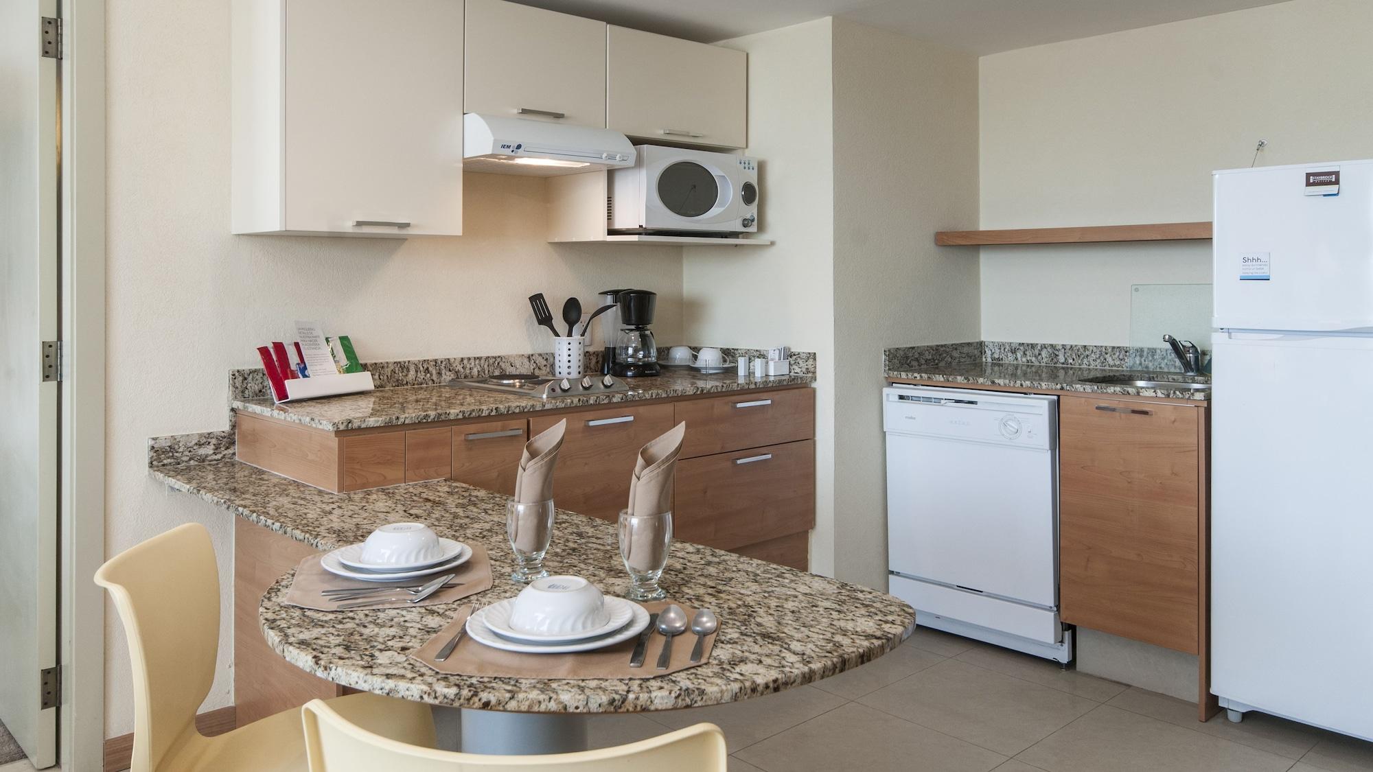 Habitación Staybridge Suites Guadalajara Expo by IHG