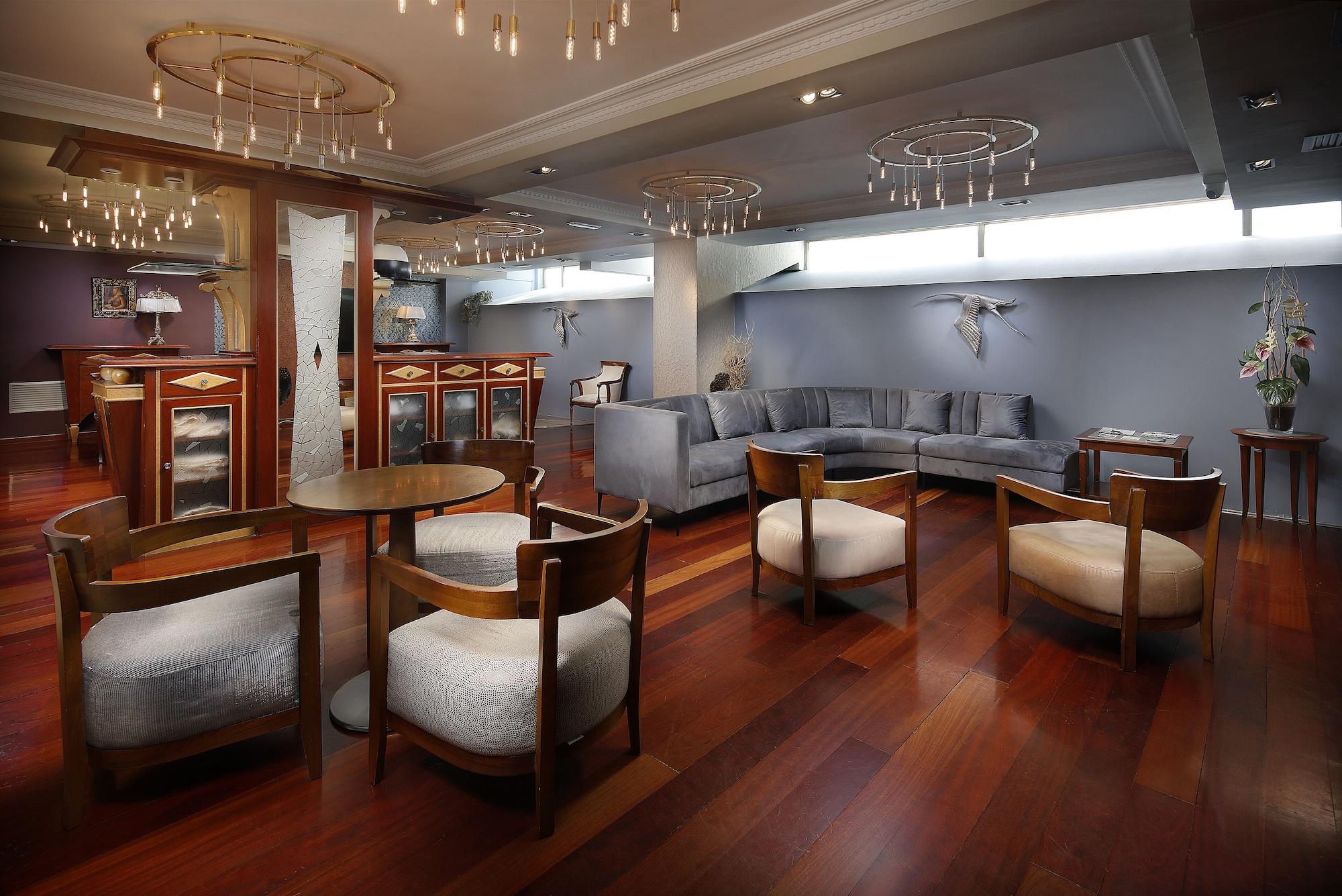 Vista Lobby Aparthotel Hispanos 7 Suiza