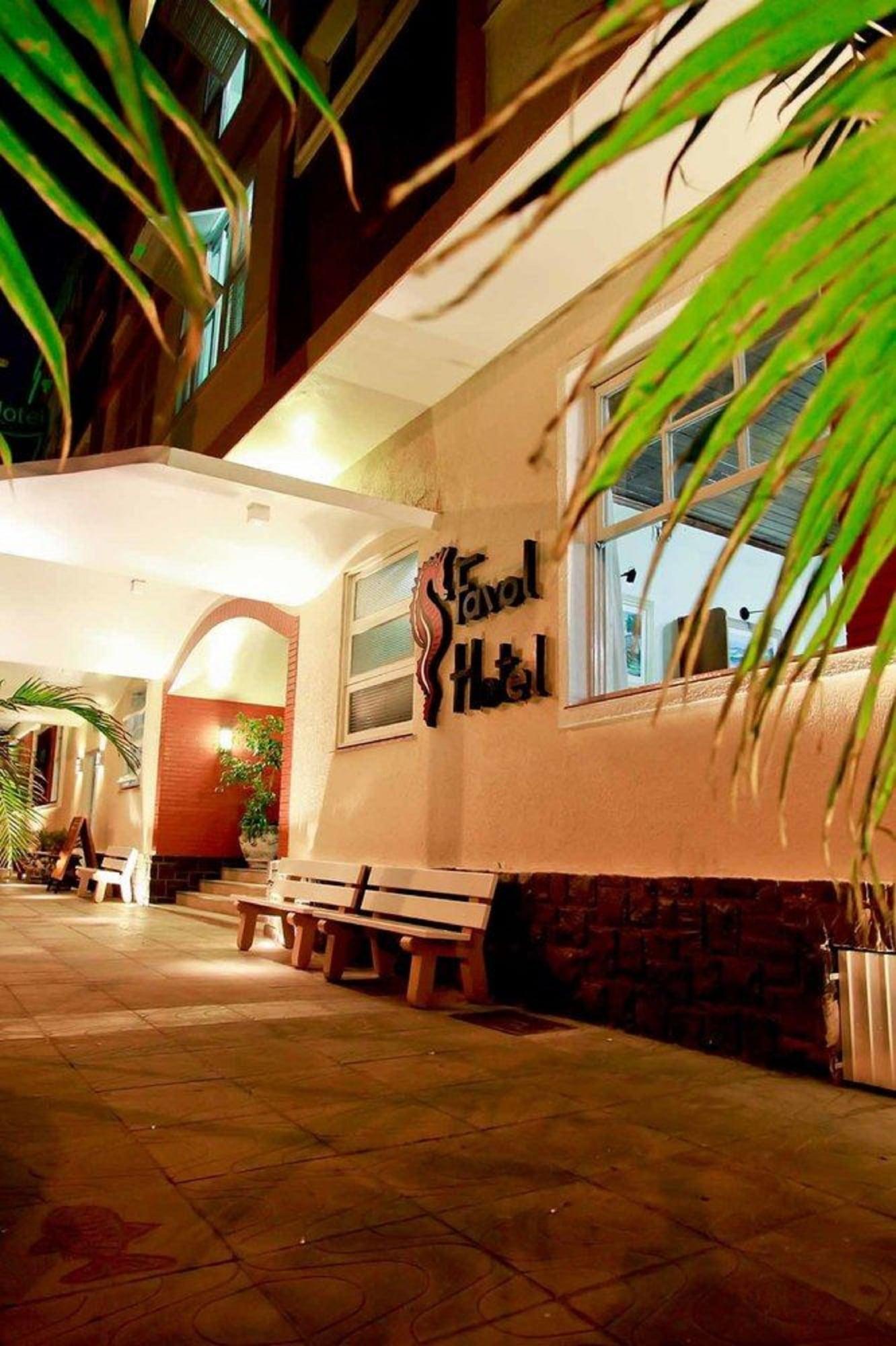 Vista Exterior Farol Hotel
