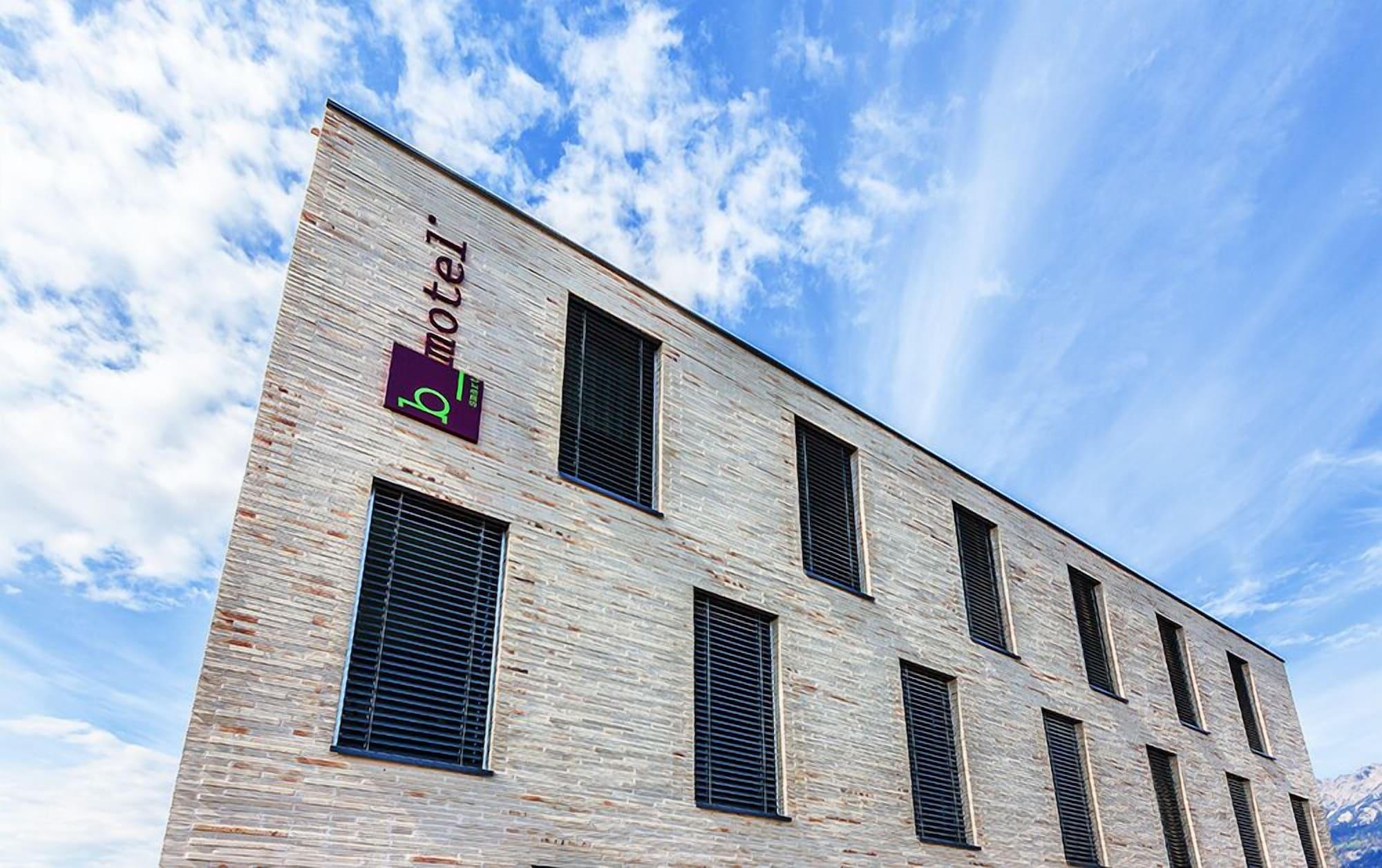Vista Exterior b_smart motel Sevelen