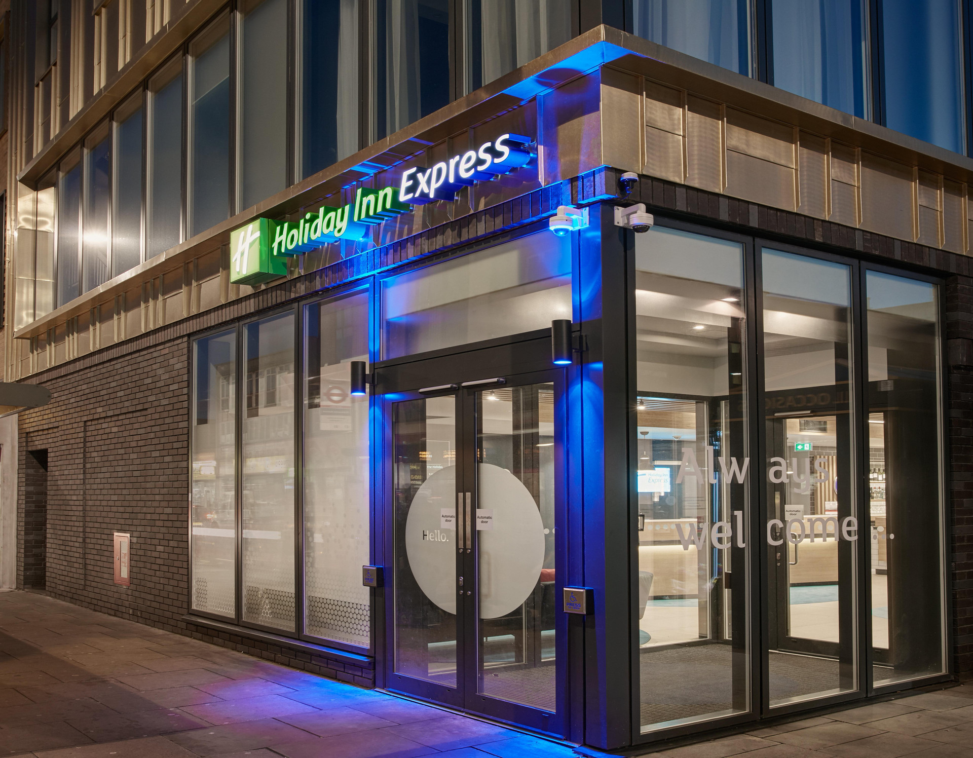 Vista Exterior Holiday Inn Express London - Ealing, an IHG Hotel