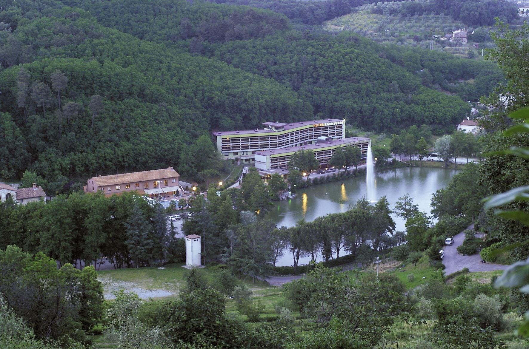 Vista Exterior Hotel Lago Verde