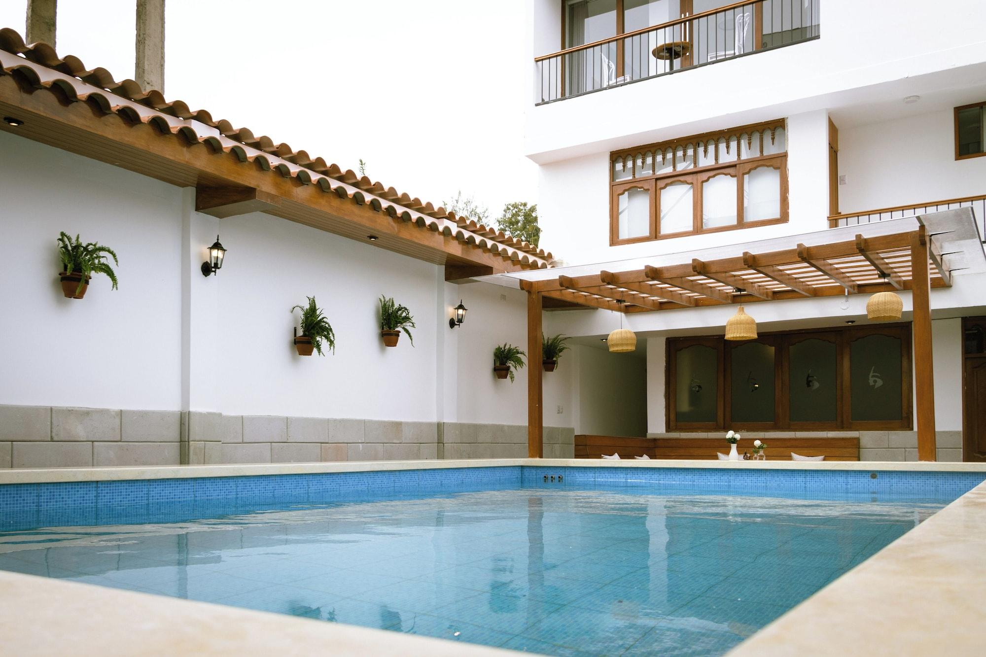 Varios Hotel Baños del Inca Premium