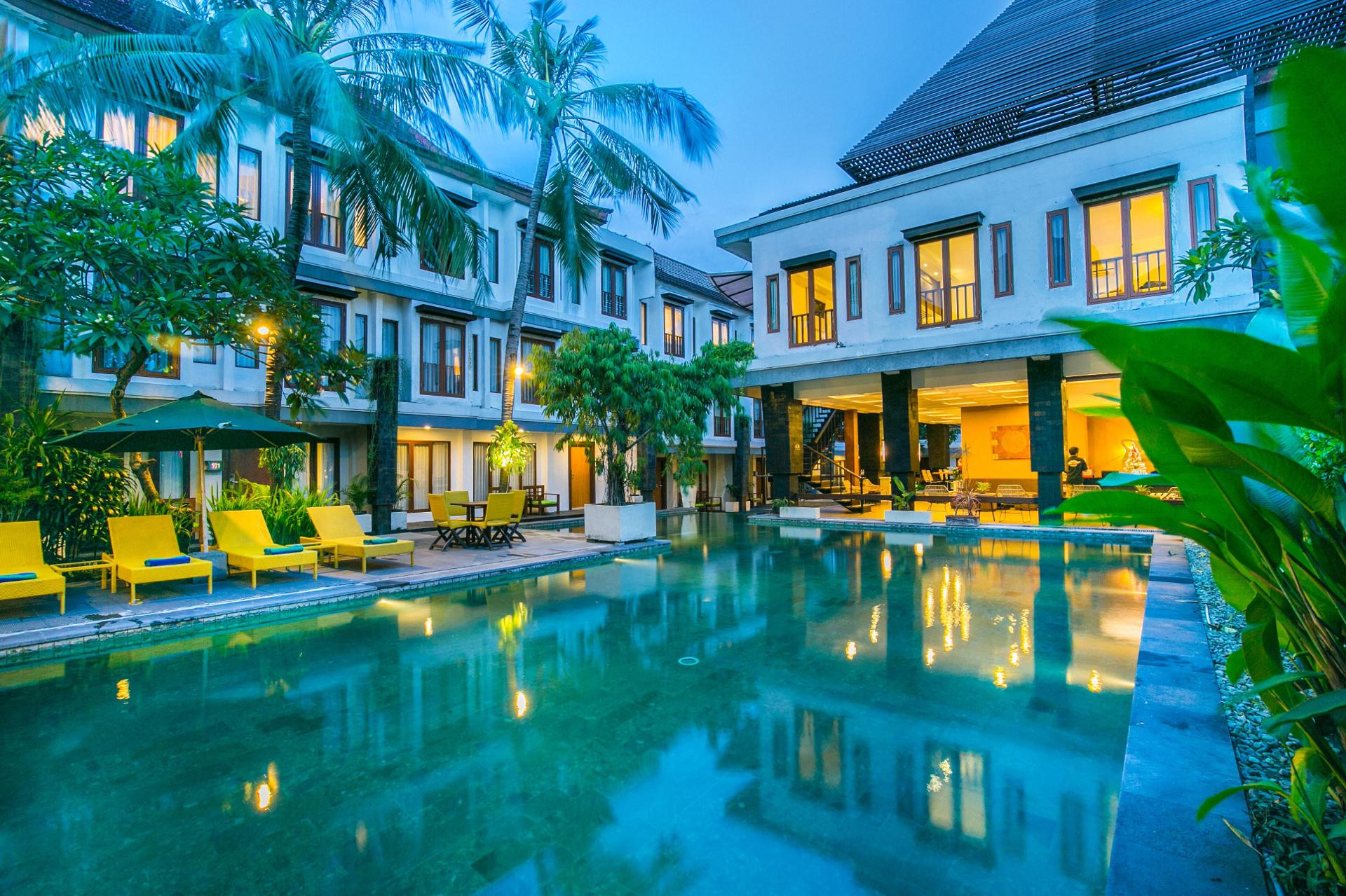 Vista Exterior Casa Padma Suites Legian
