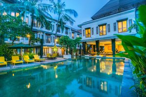 Alojamiento - Casa Padma Suites Legian