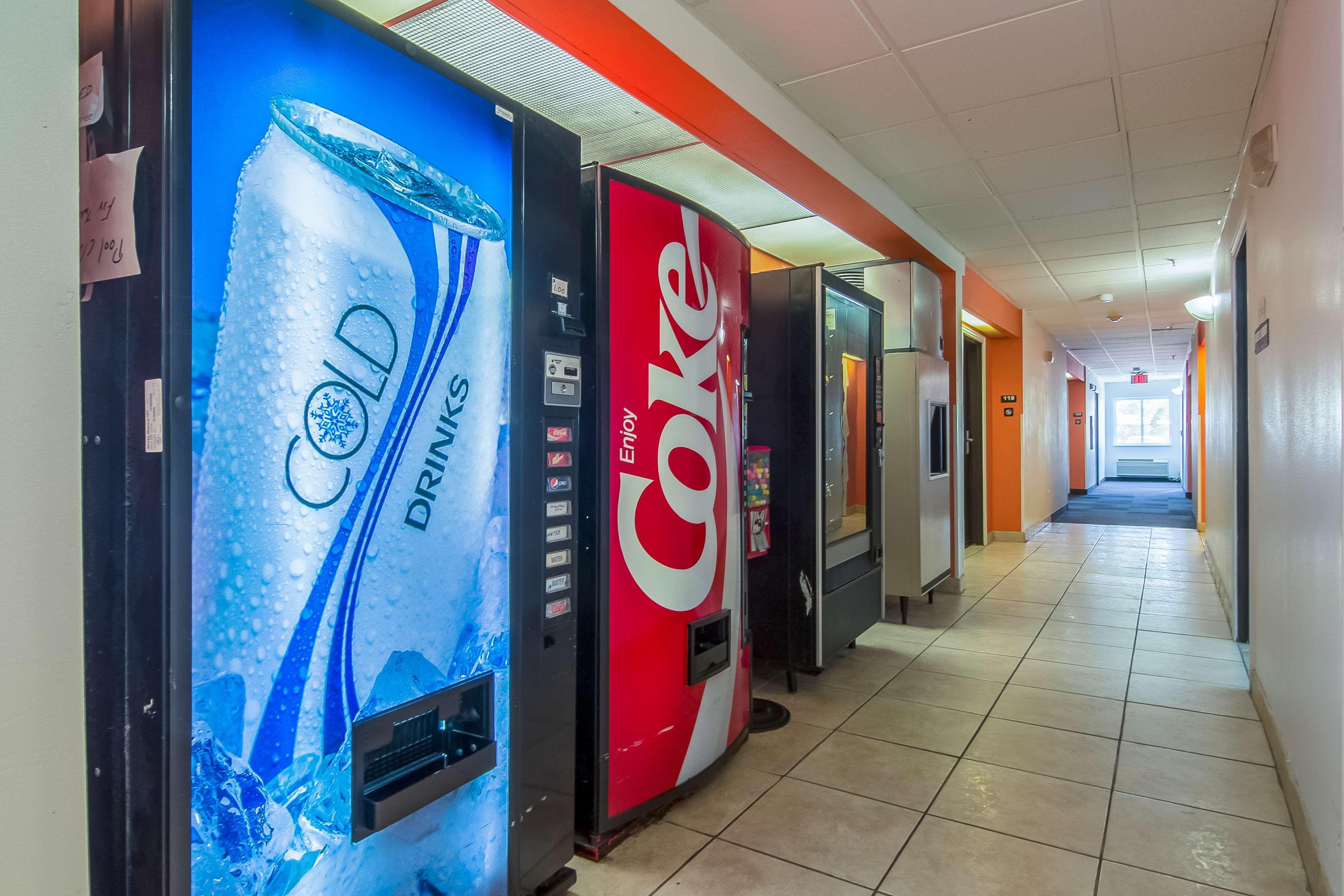 Vista Exterior Motel 6 Dallas, TX - North - Richardson