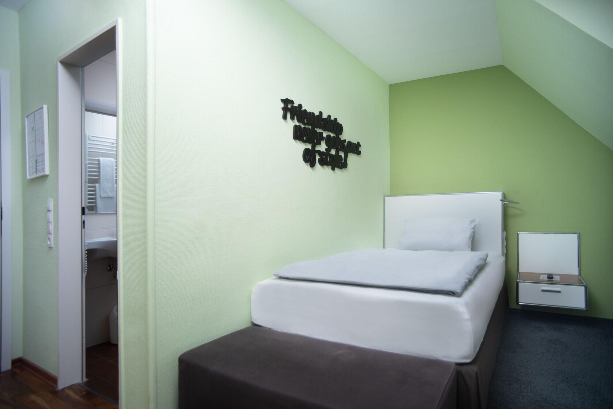 Set de Habitación &REPEAT Köln Airport