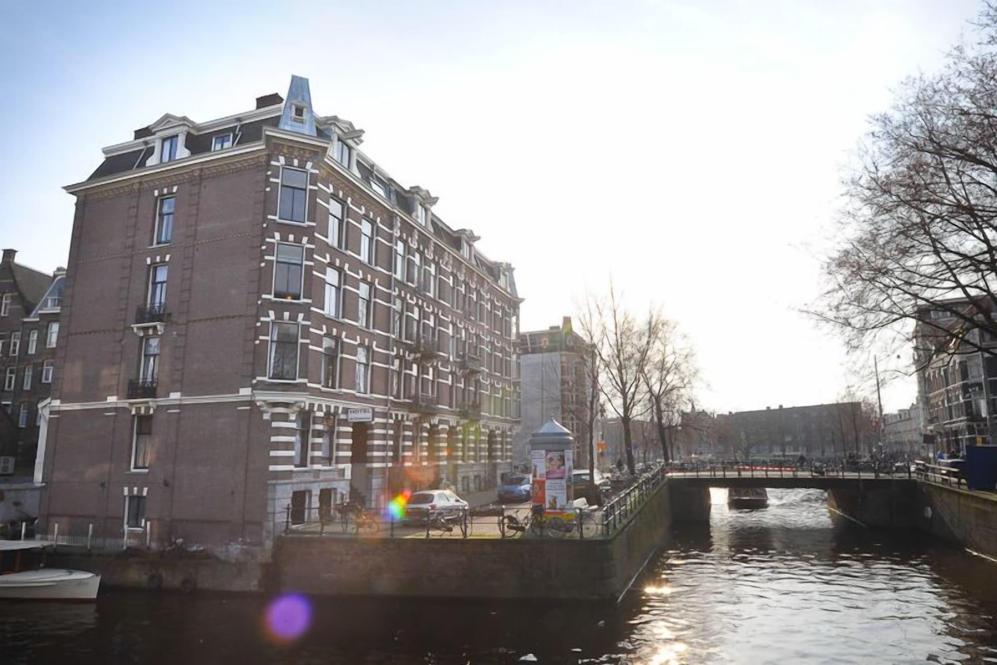 Vista Exterior Hotel Amsterdam Inn - Digital Access