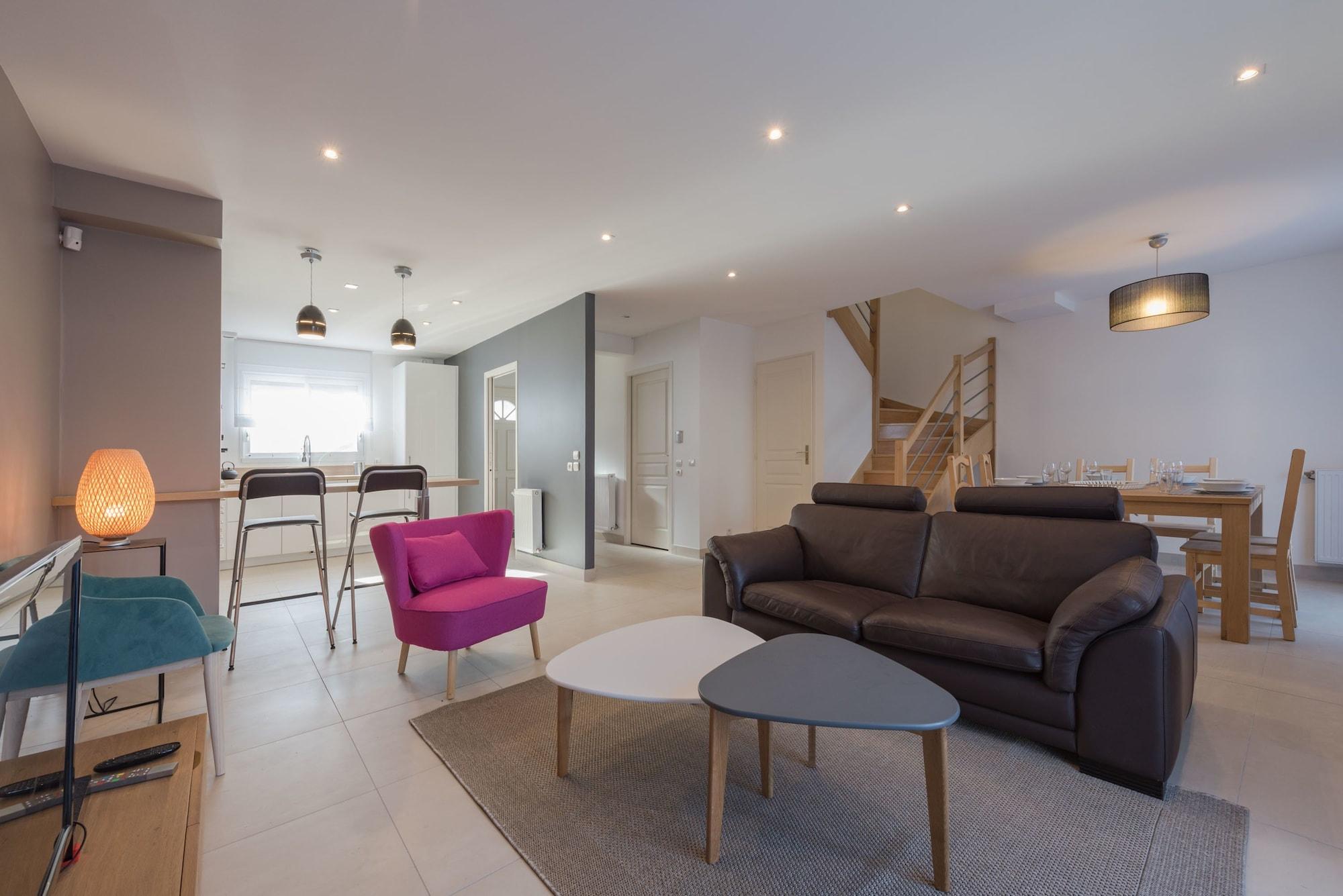 Varios B&B House in Disneyland