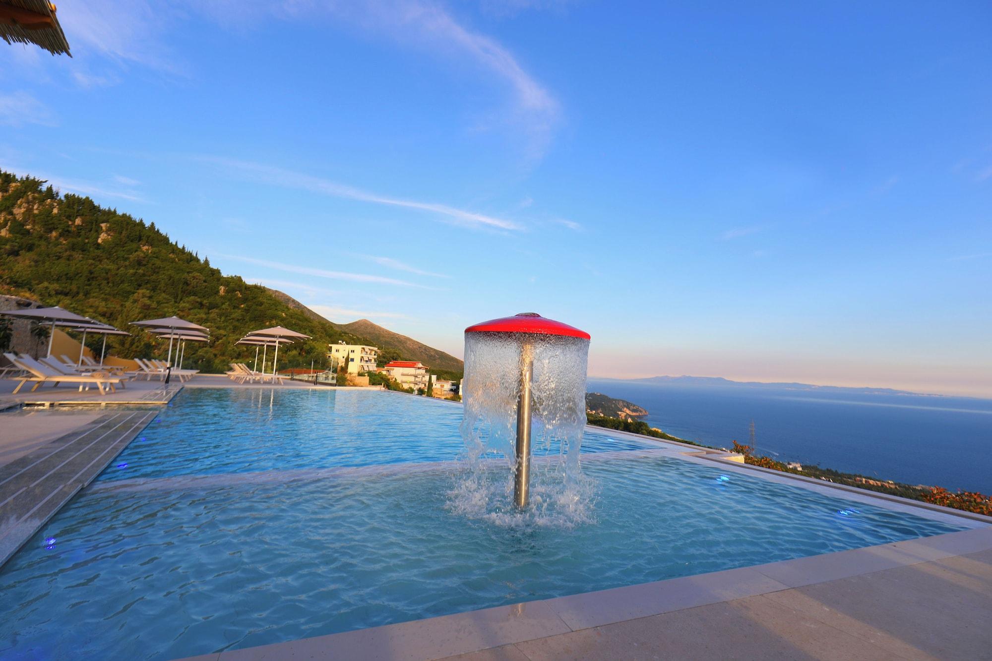 Varios Aurum Hotel