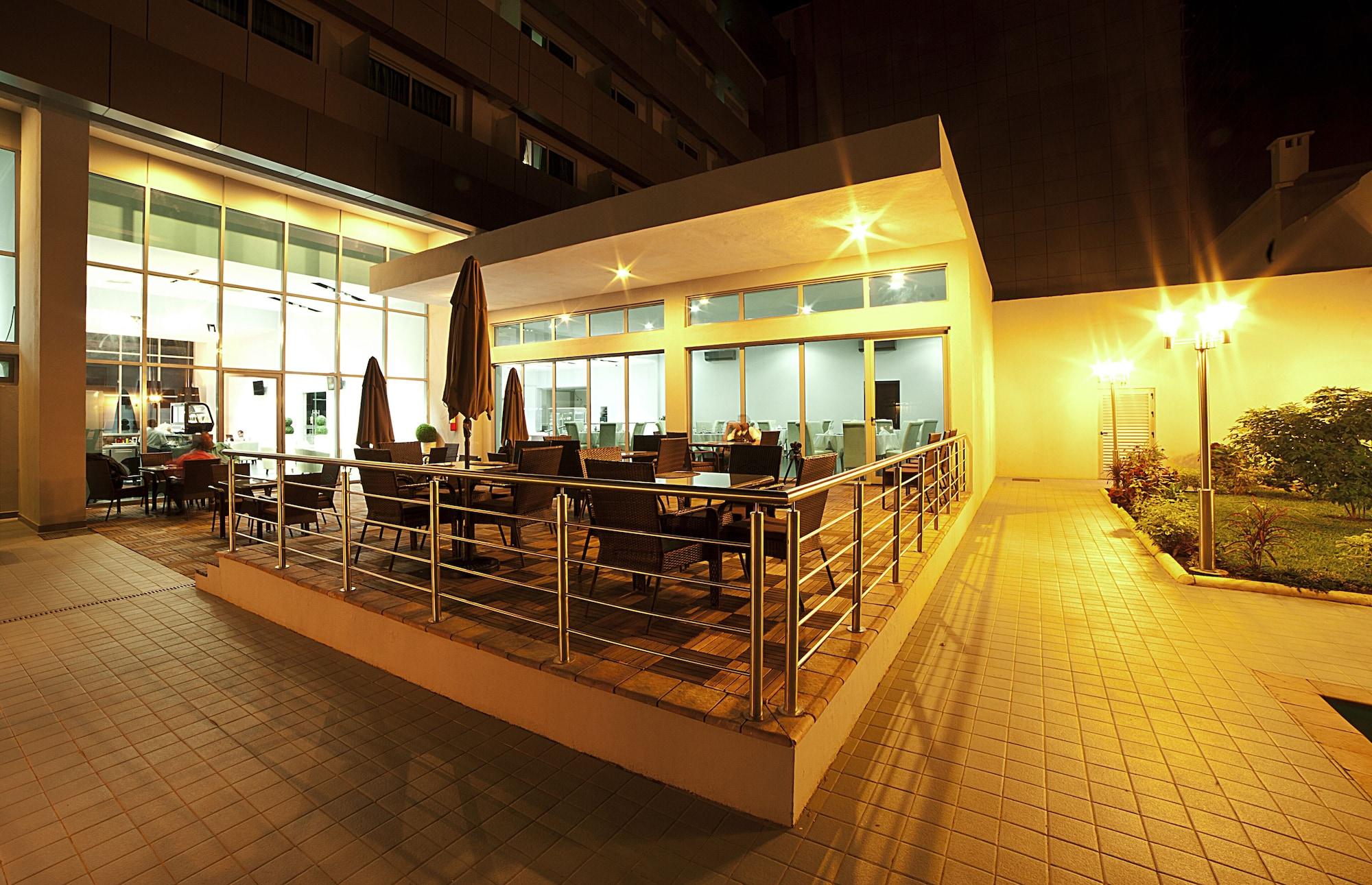 Vista Exterior New Hotel - Nampula