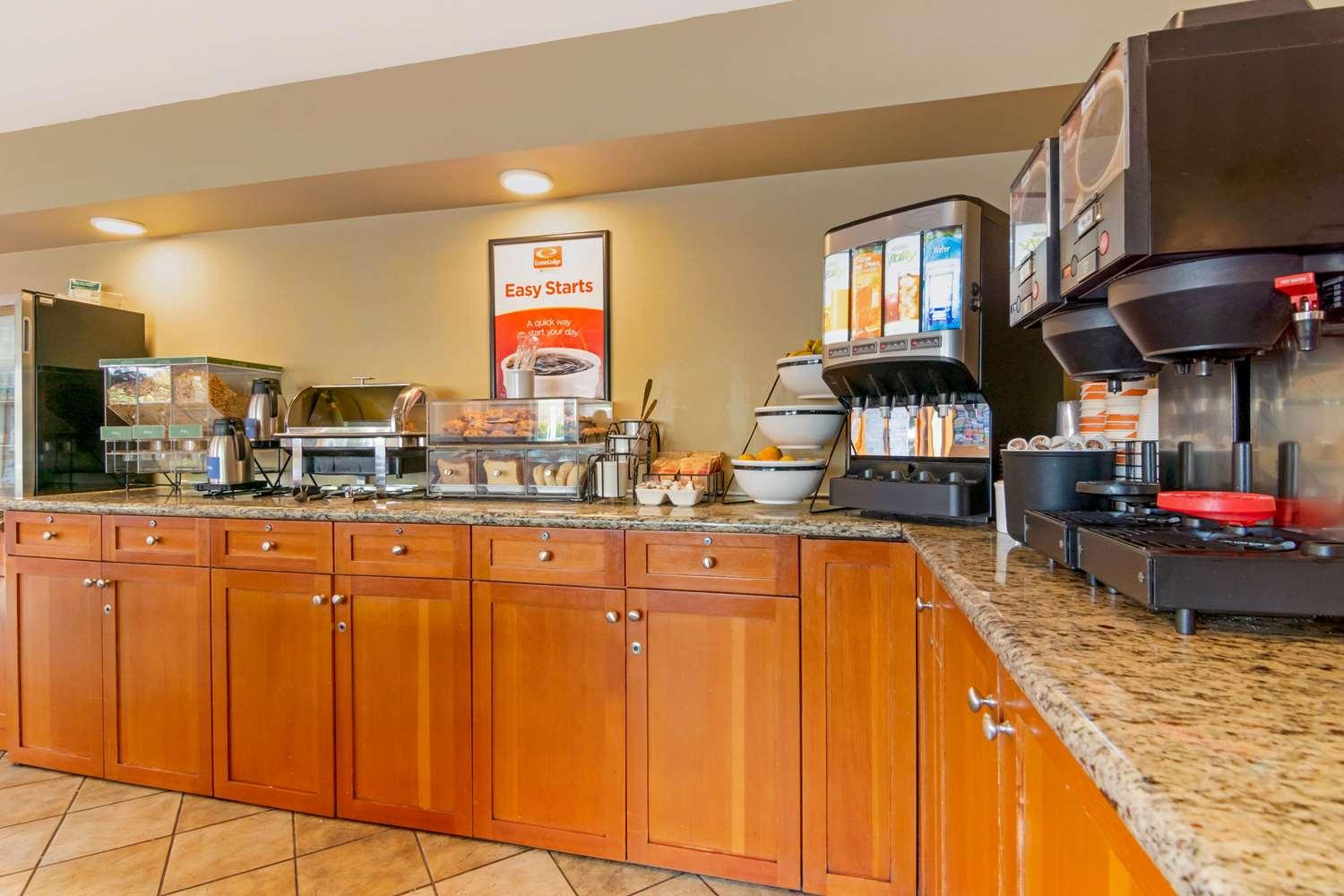 Restaurant Econo Lodge Inn & Suites