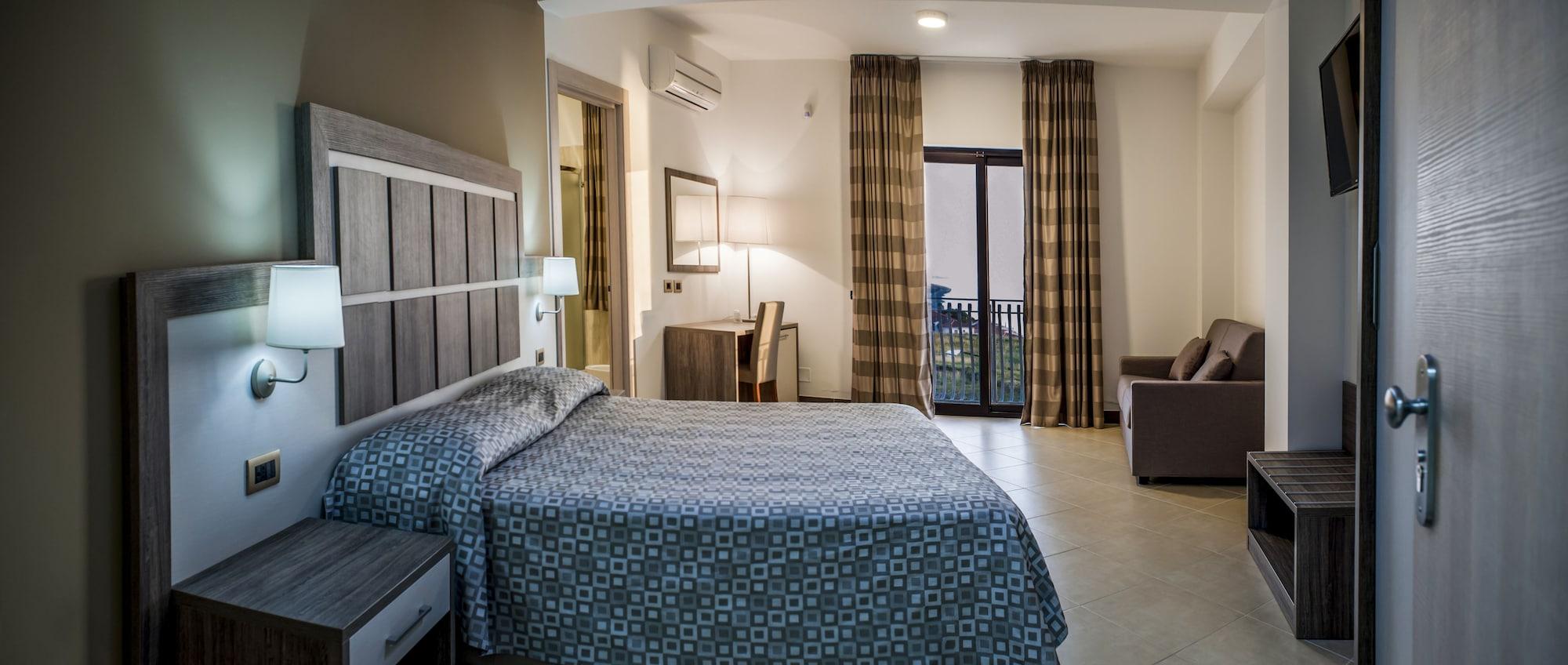 Varios San Domenico Family Hotel