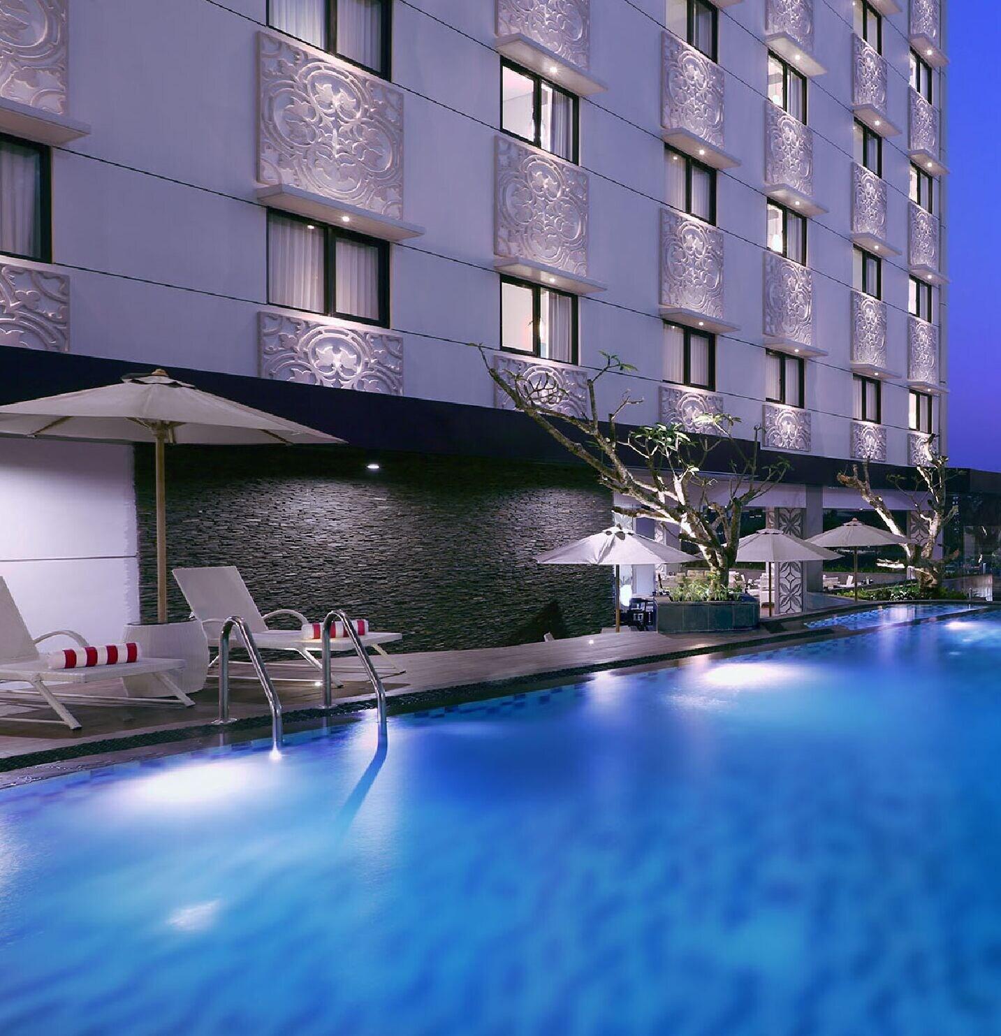 Vista Exterior Hotel Neo Malioboro by ASTON