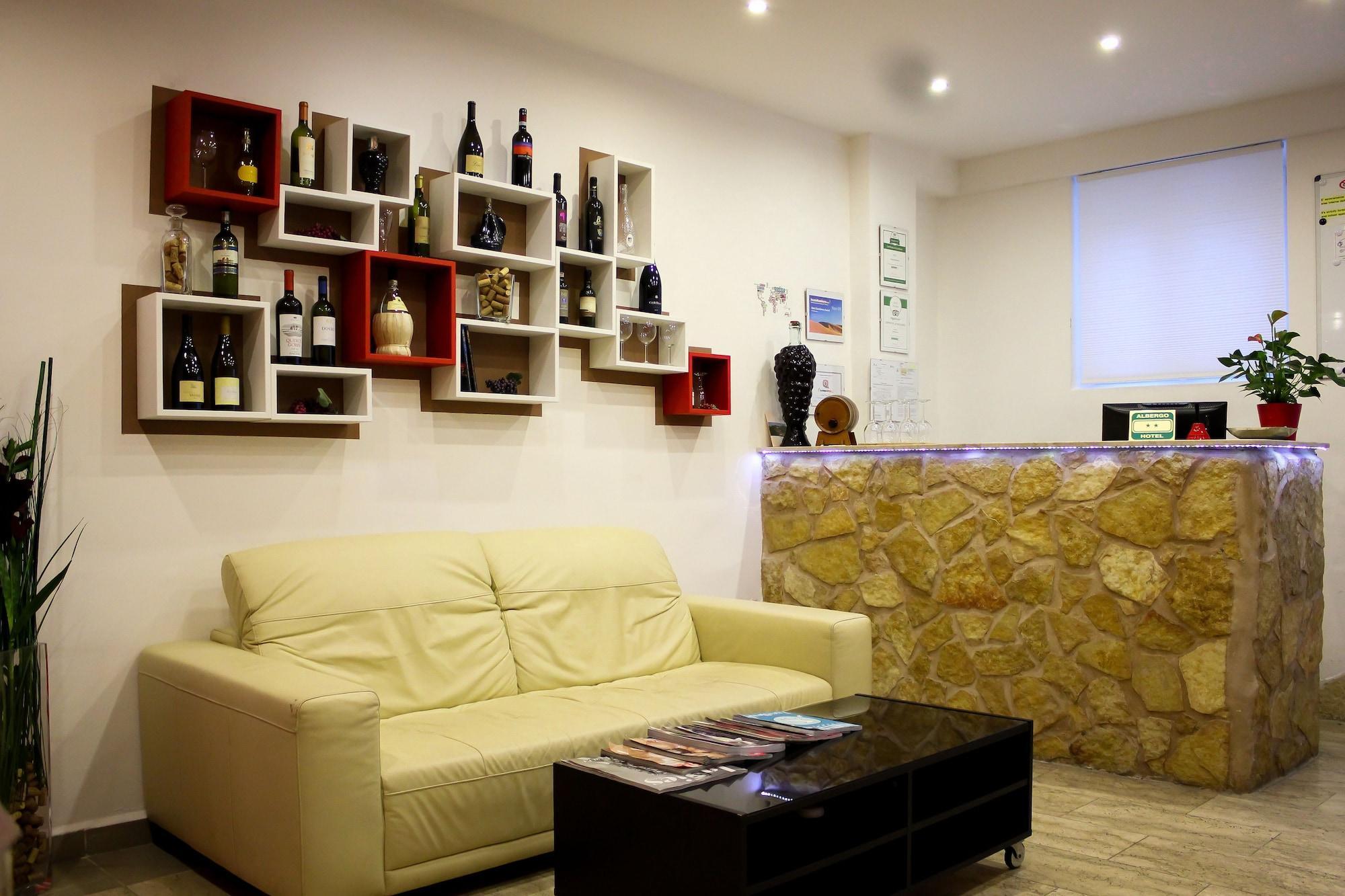 Vista Lobby Hotel RossoVino