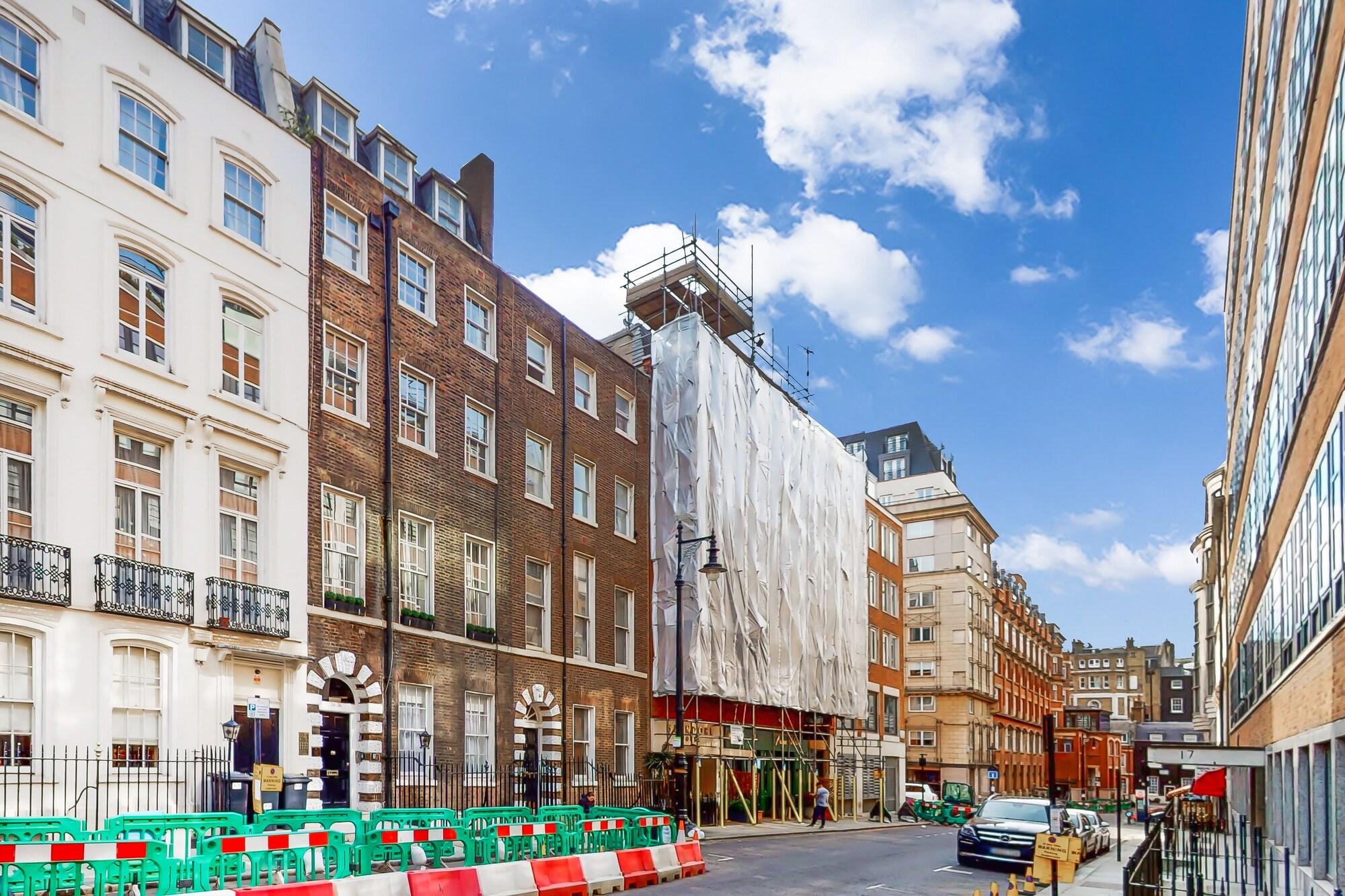 Vista Exterior Park Lane Apartments - Clarges St