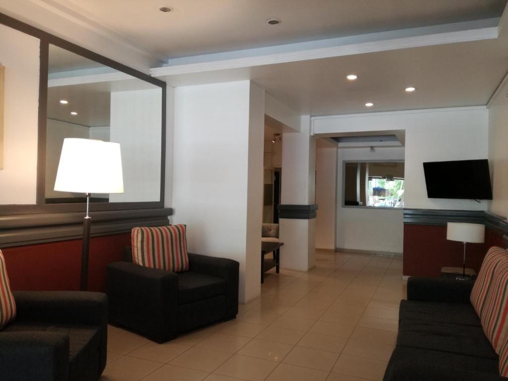 Vista Lobby Hotel Crystal