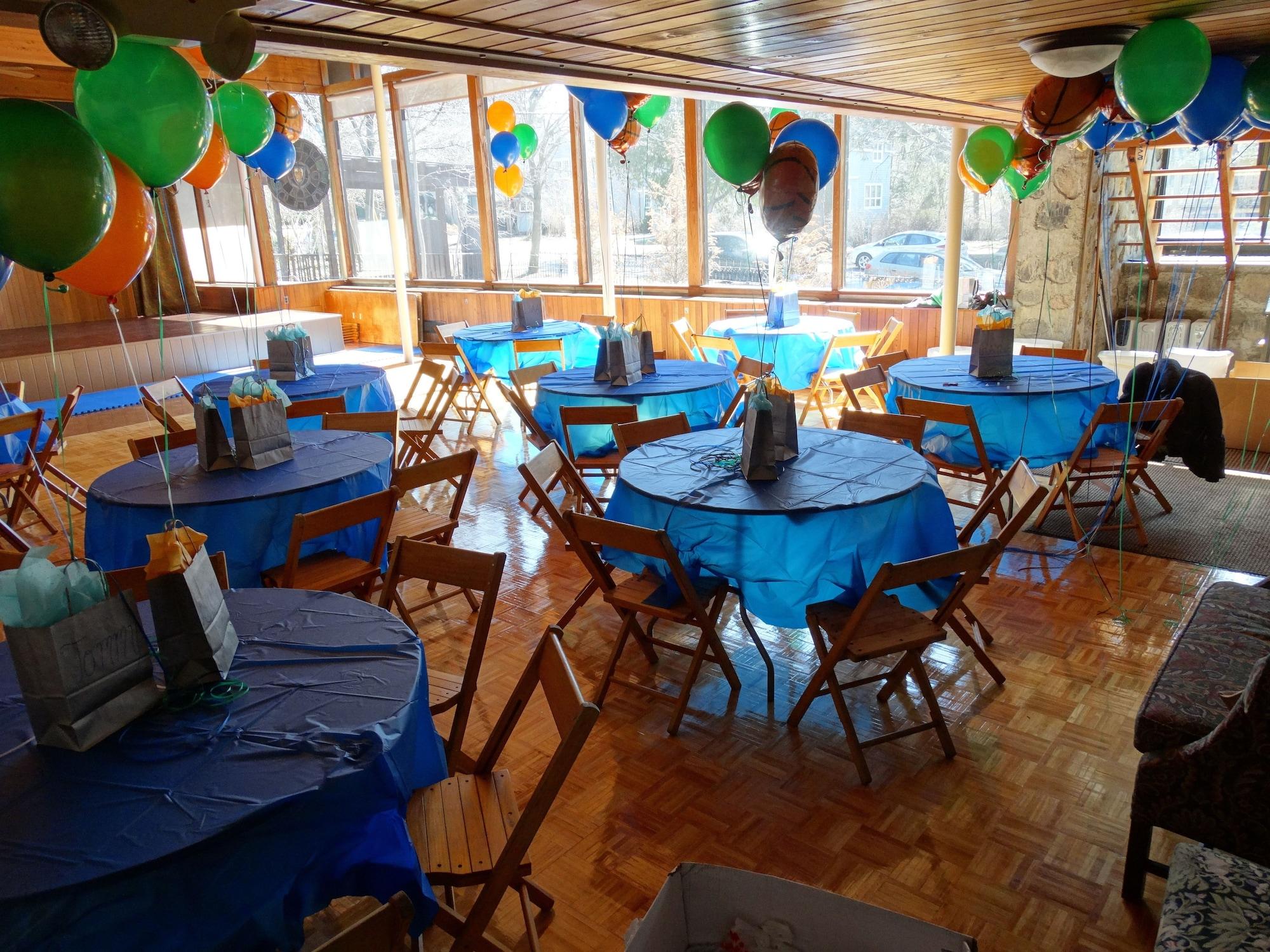 Salón de Baile Stone Chalet B&B Inn and Event Center