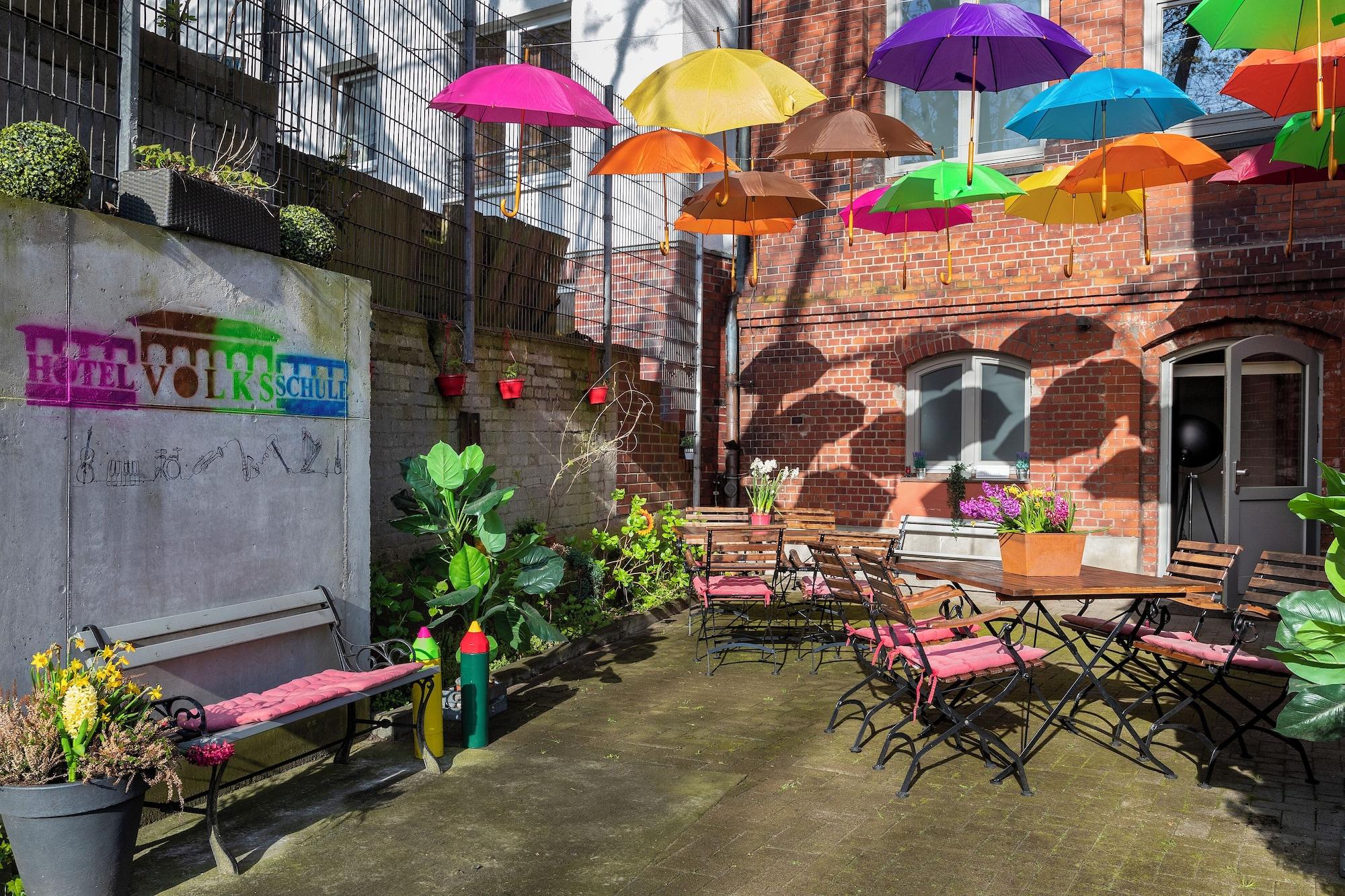 Vista Exterior Hotel Volksschule