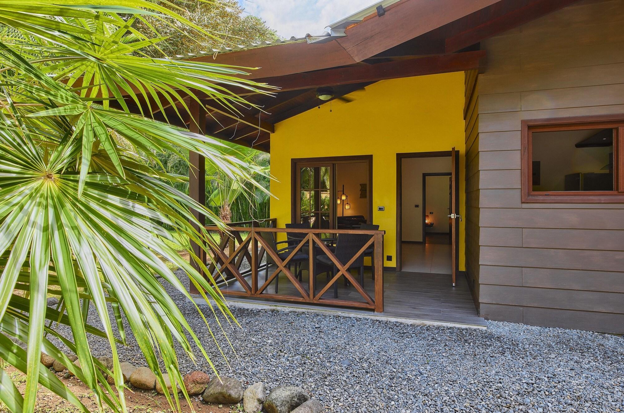 Vista Exterior Oasi