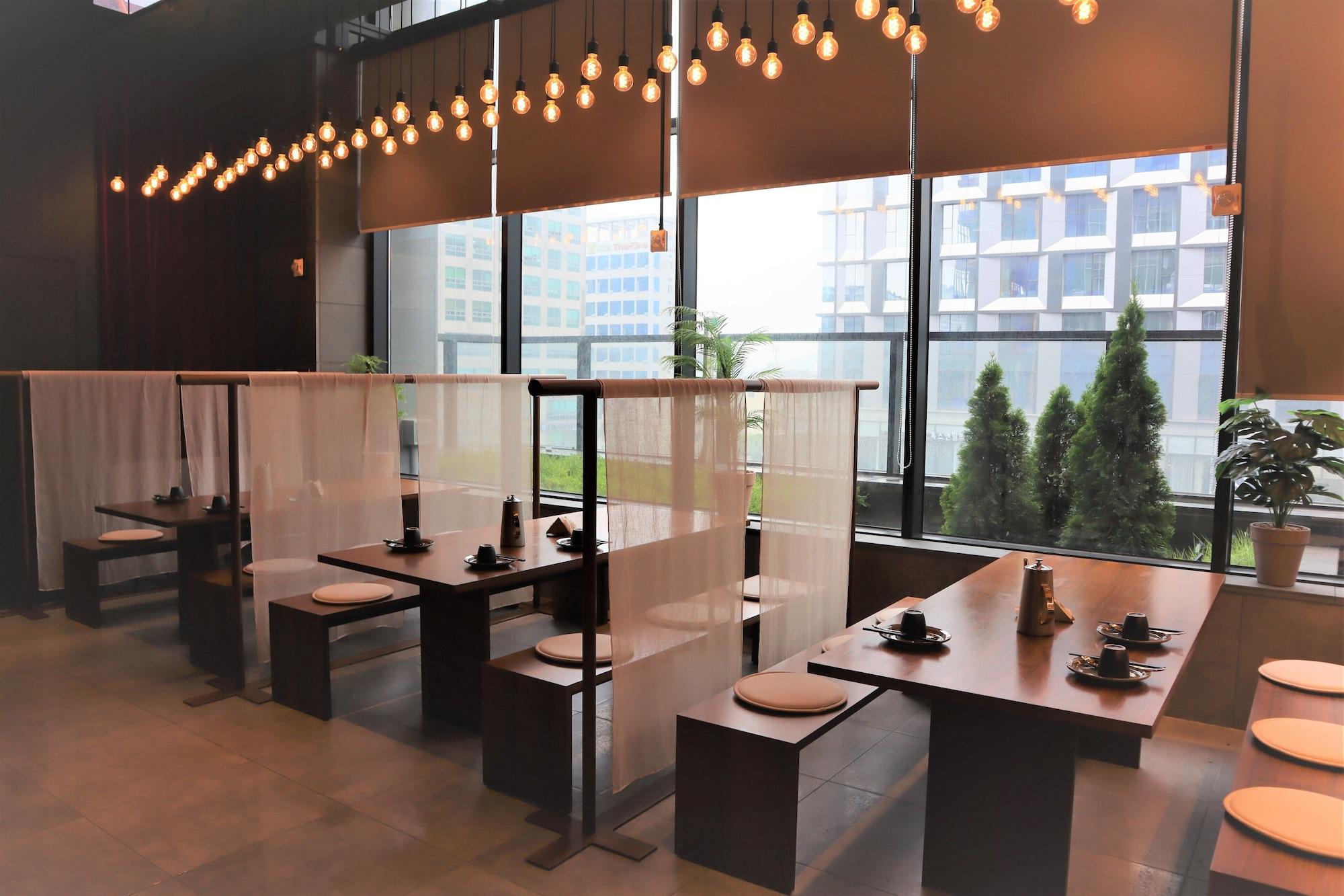 Restaurant Mercure Ambassador Seoul Hongdae