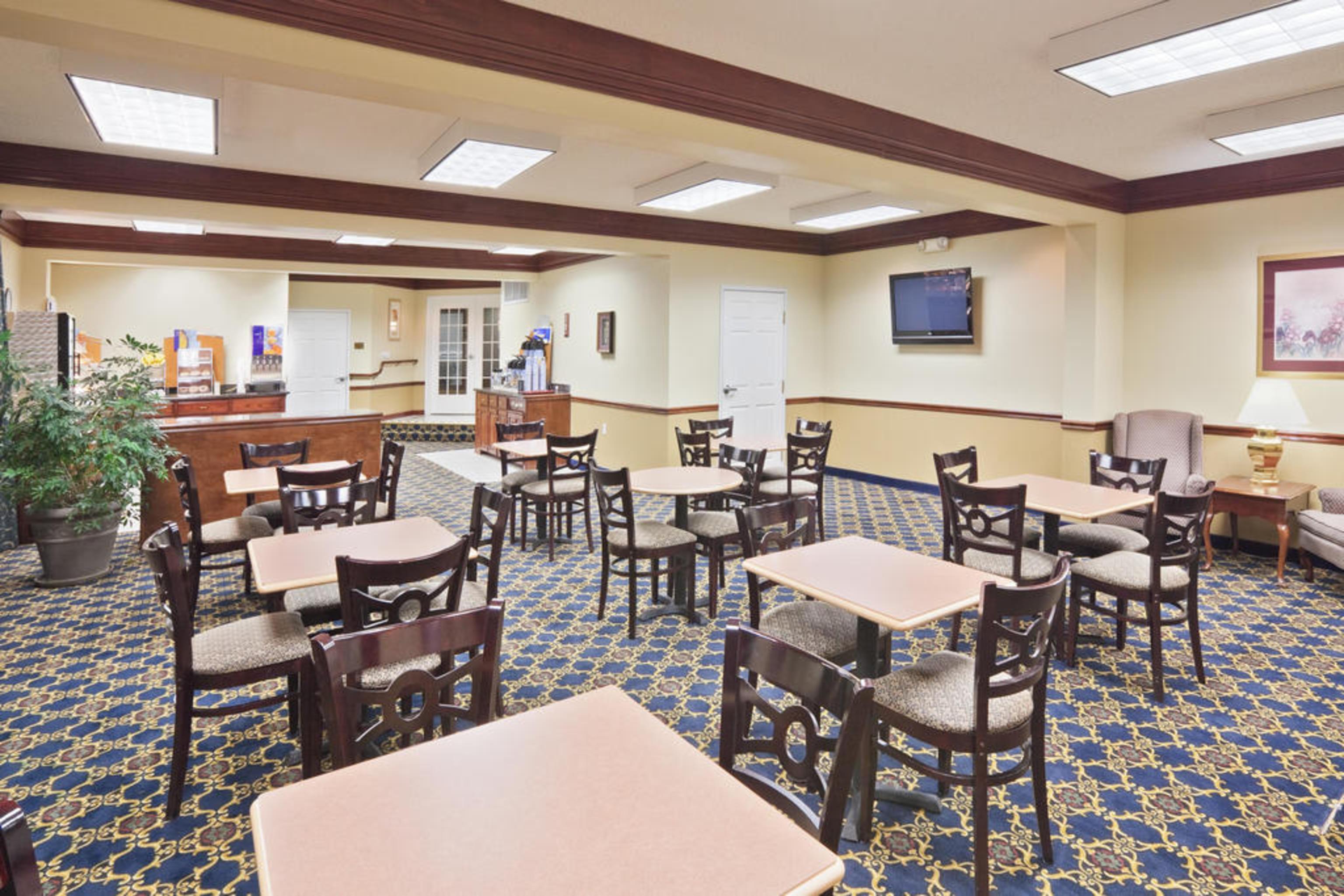 Restaurant Days Inn & Suites by Wyndham Tahlequah