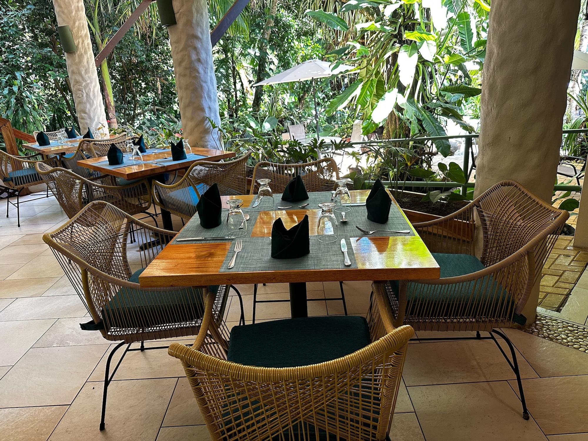 Restaurant The Falls Resort at Manuel Antonio