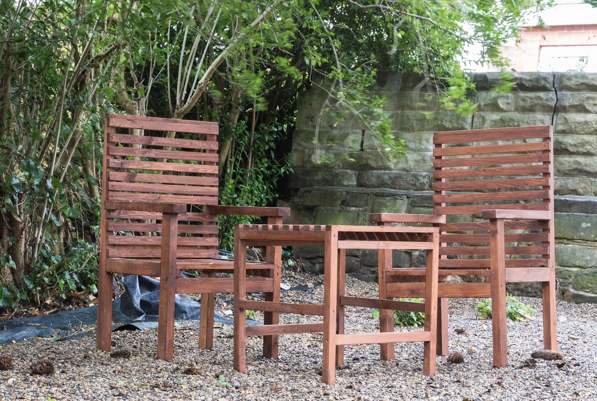 Varios High Bank Hotel