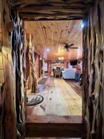 Alquiler Vacacional - Log cabin on 9 acres. Perfect for a winter retreat or summer trip to the river.