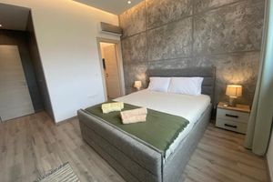 Alquiler Vacacional - Brand NEW 2-bed Apartment in Agios Athanasios