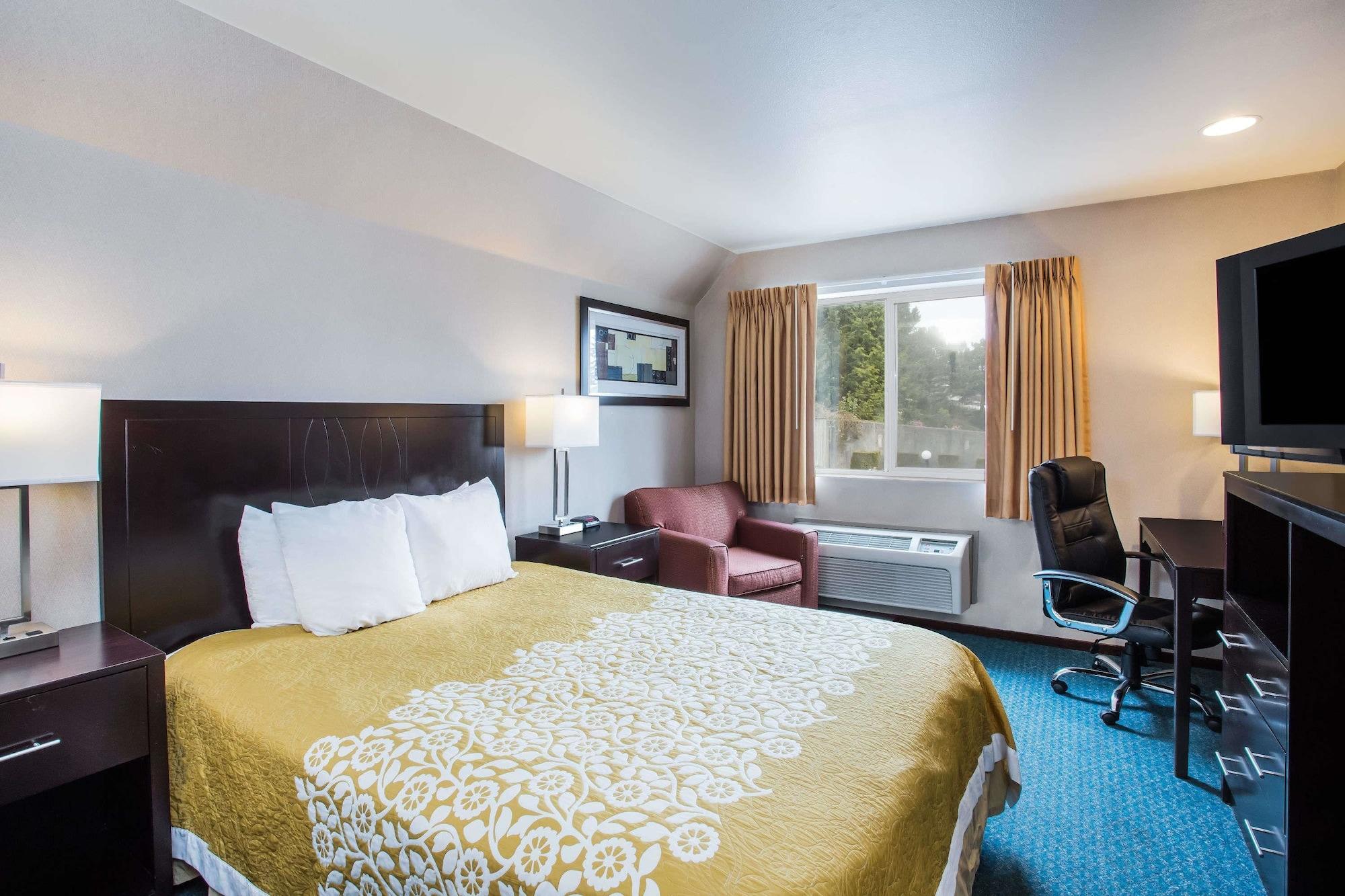 Varios Days Inn by Wyndham Seattle Aurora