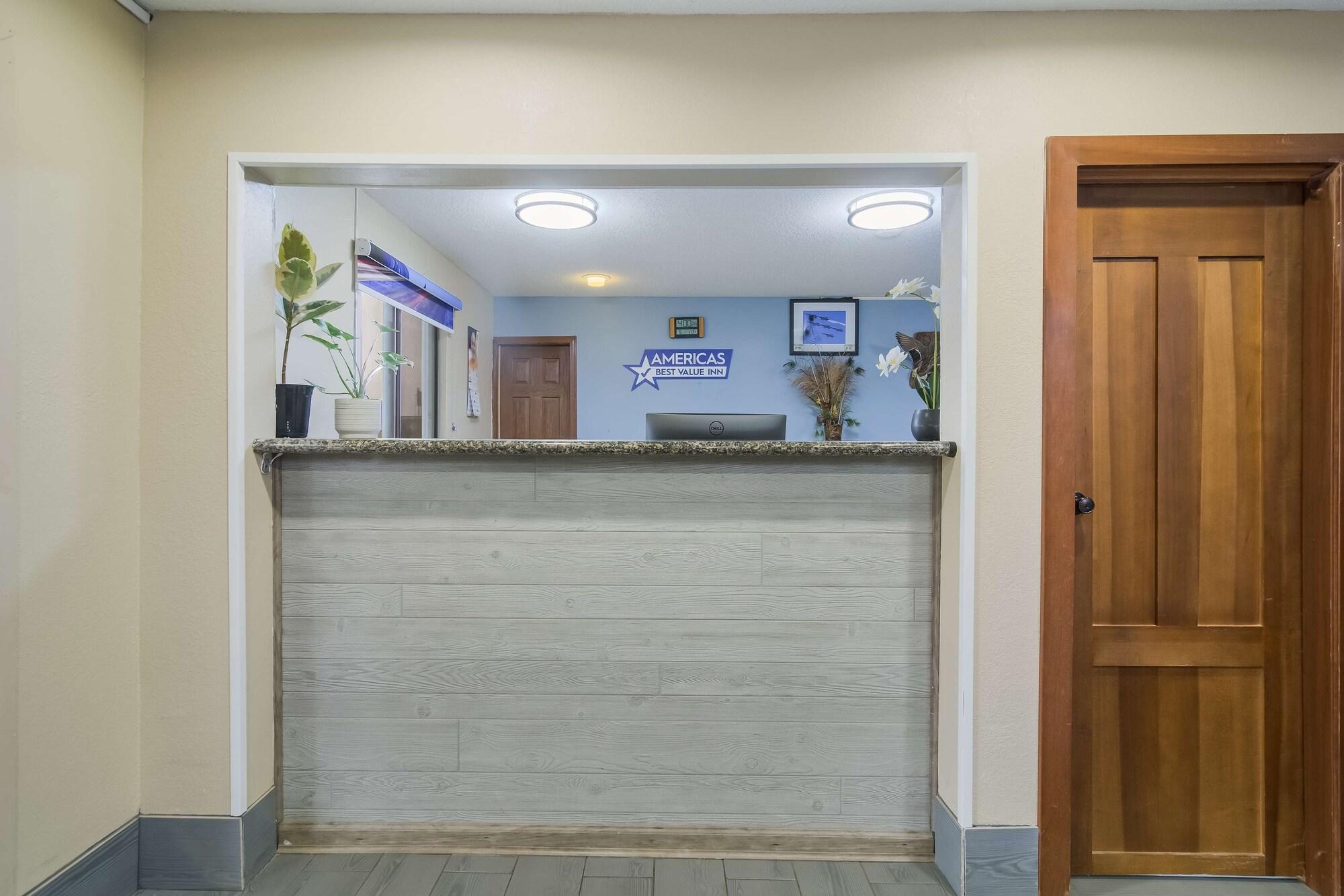 Vista Lobby Americas Best Value Inn Fargo
