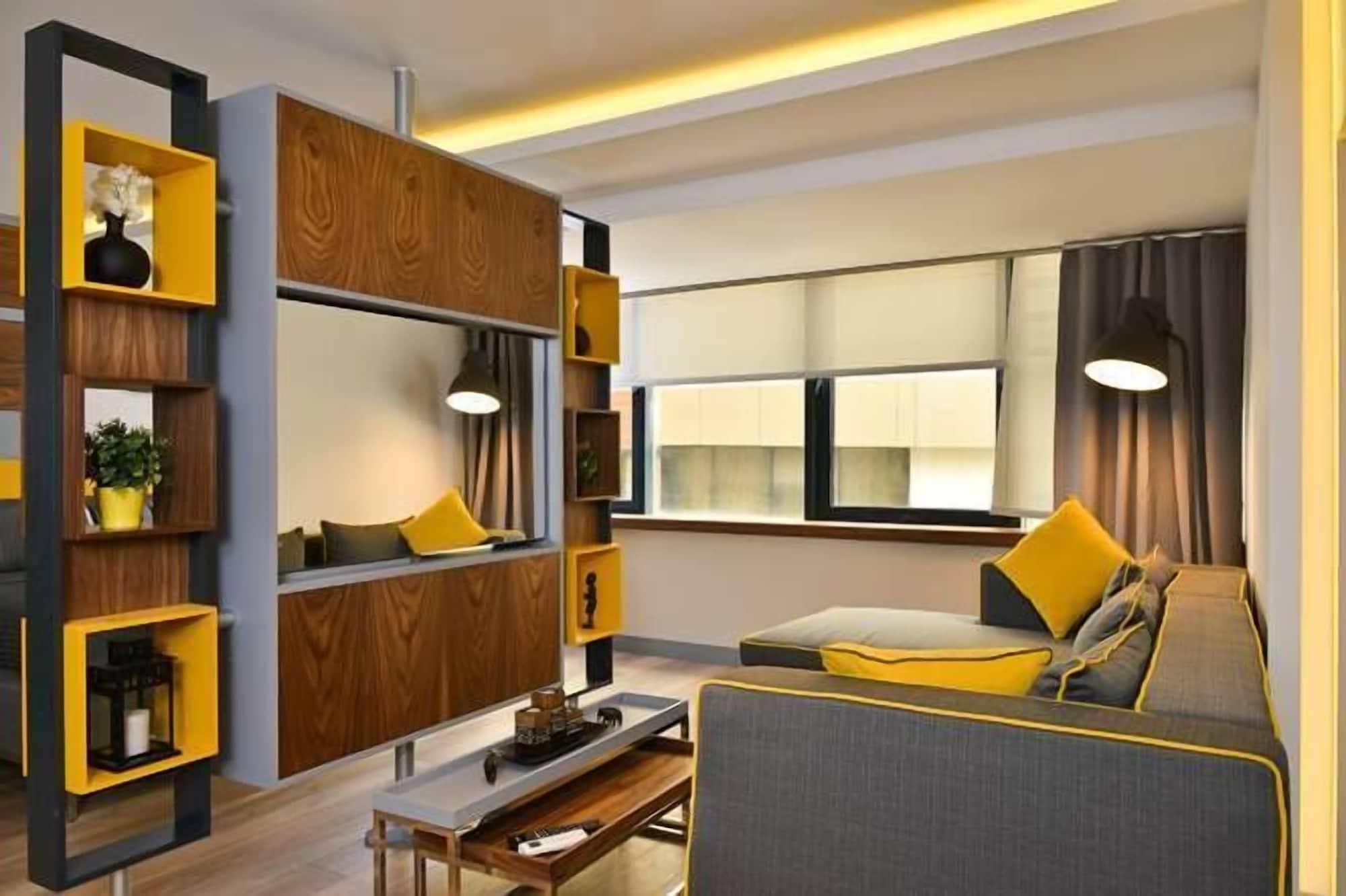 Varios Spil Suites