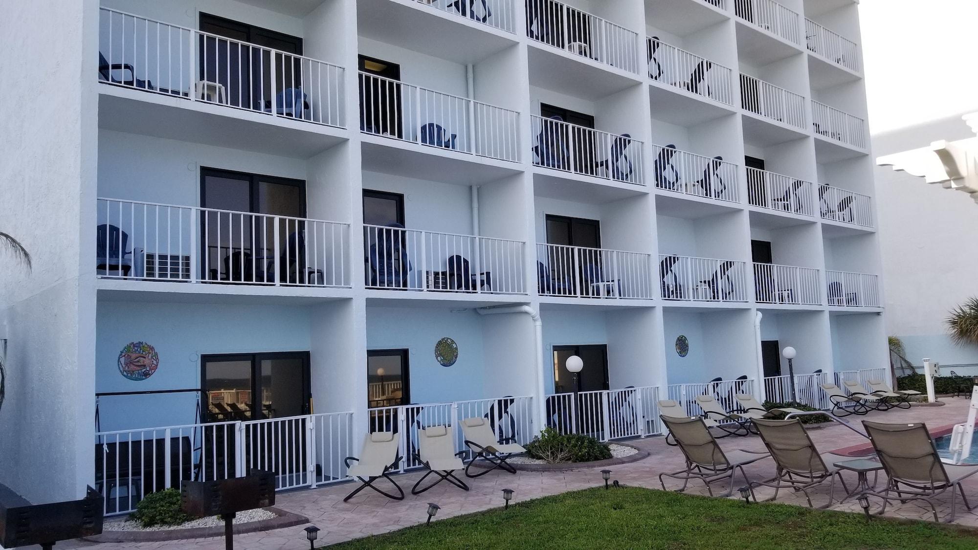 Vista Exterior Beachside Hotel