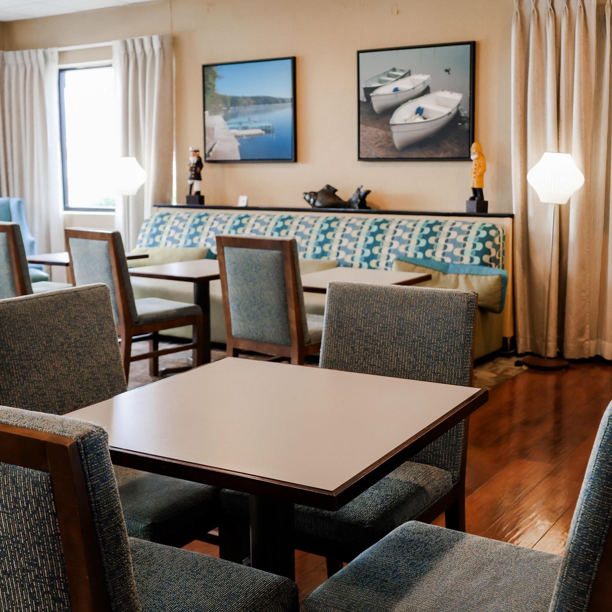Vista Lobby Hampton Inn Somerset