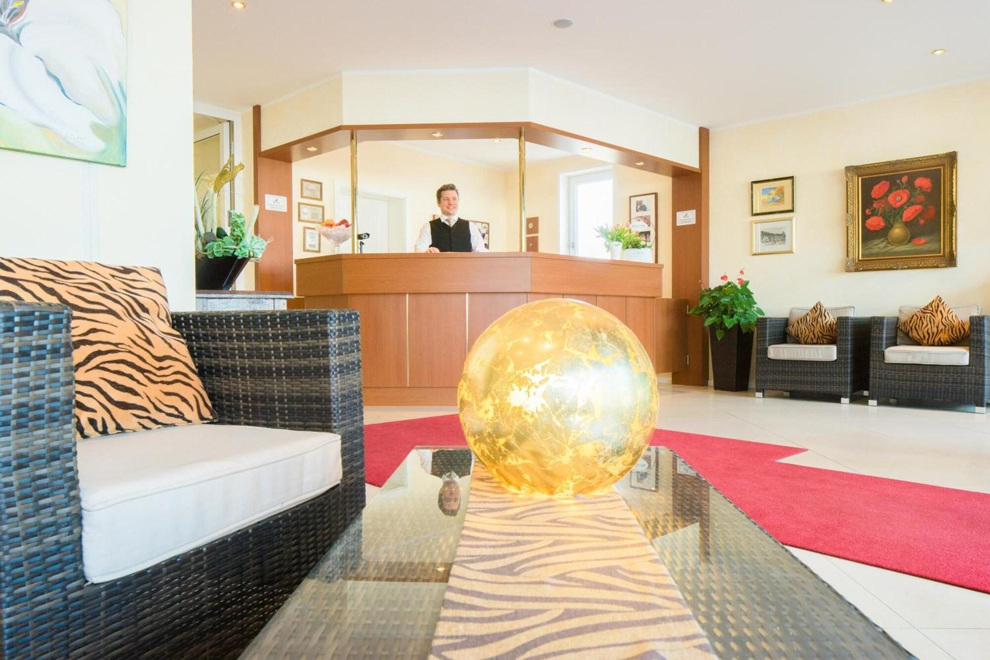 Vista Lobby airhotel ROYAL