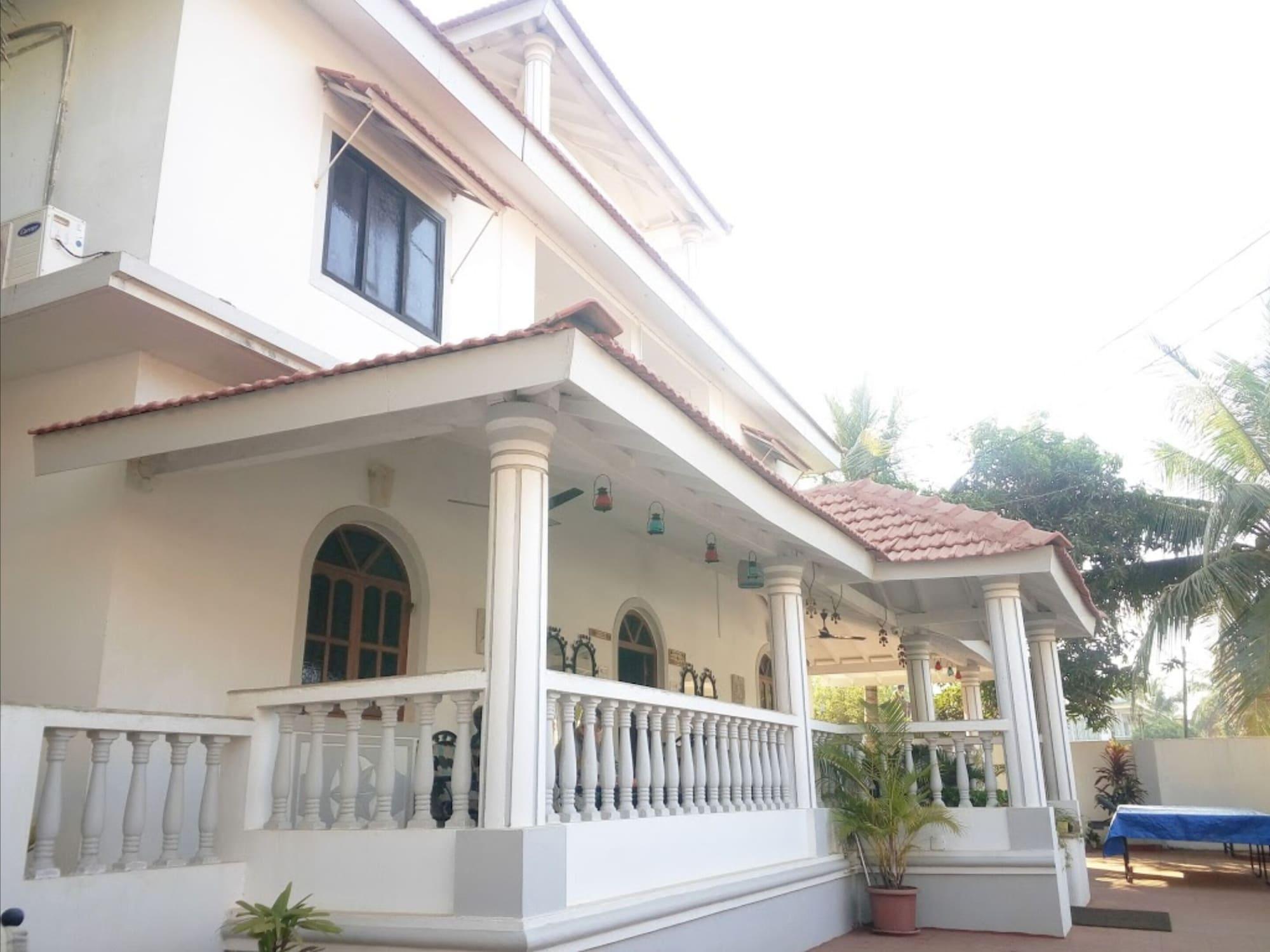 Vista Exterior Baywalk Goa