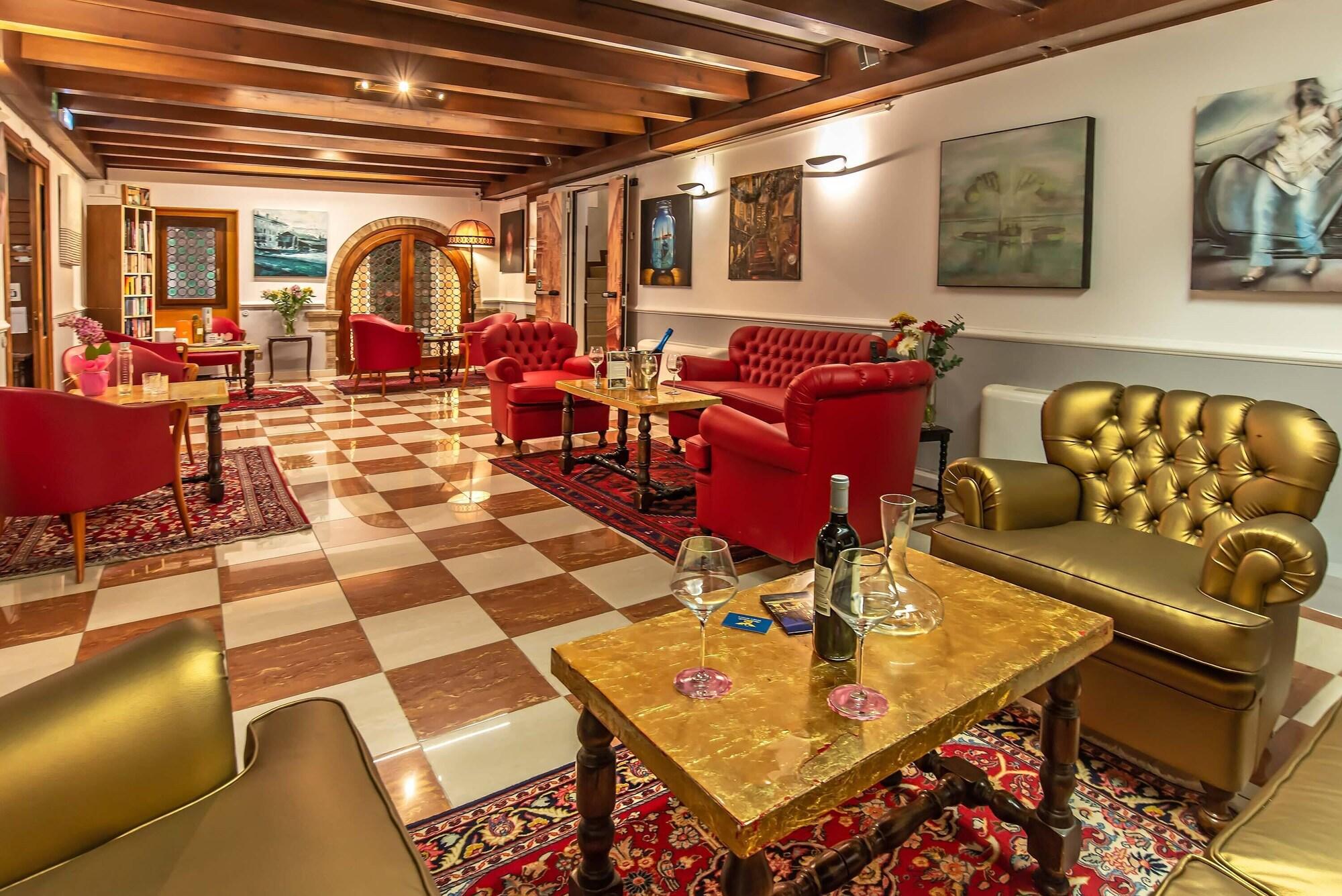 Vista Lobby Hotel La Fenice Et Des Artistes