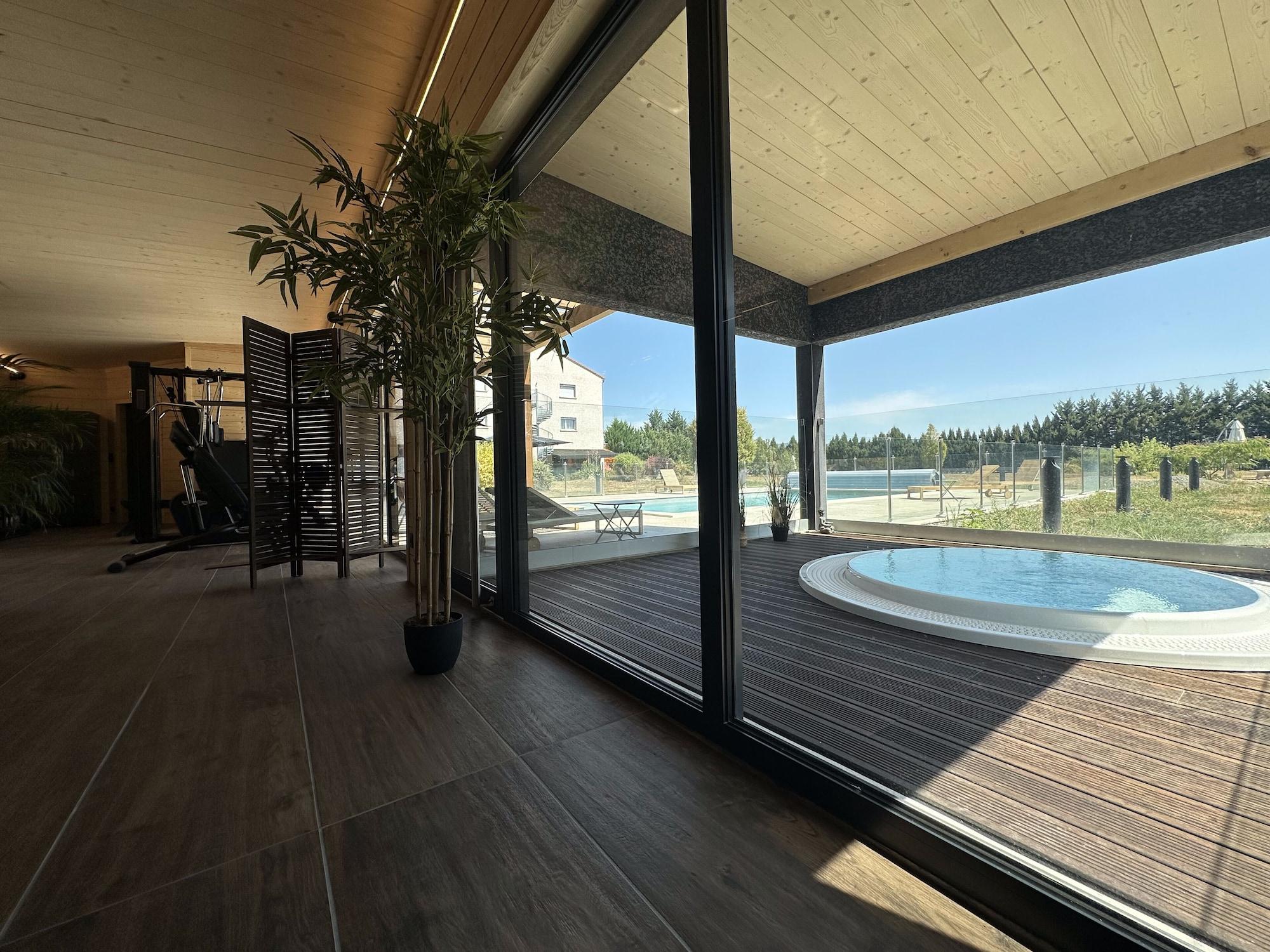 Gimnasio Artémis Hôtel & Spa Bistro Coquet