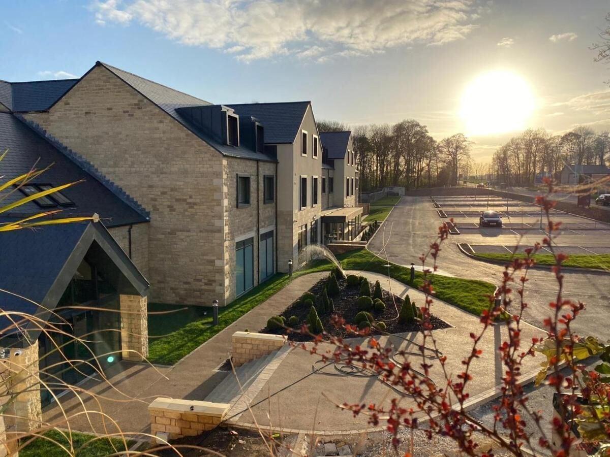 Vista Exterior WILDES INNS