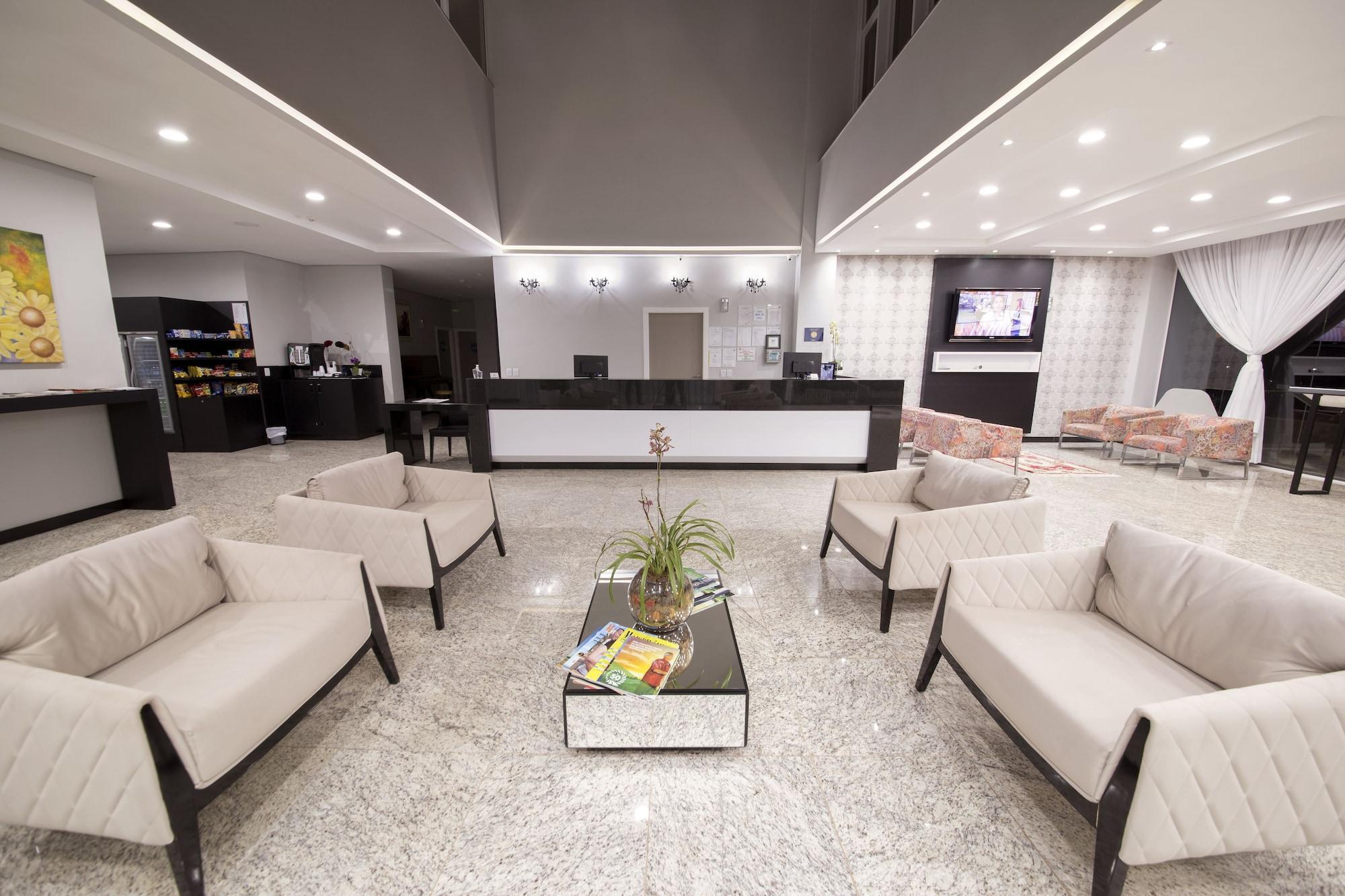 Vista Lobby Hiber Hotel